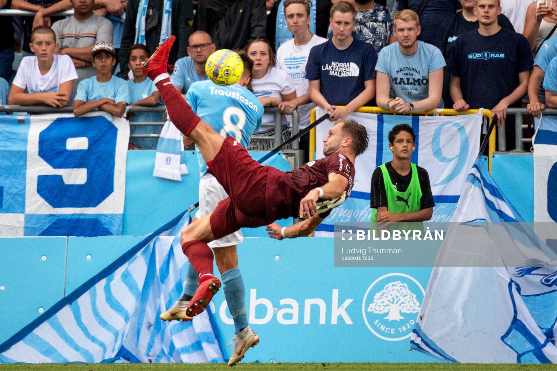 Damjan Đokovic of Cluj scores 0-1