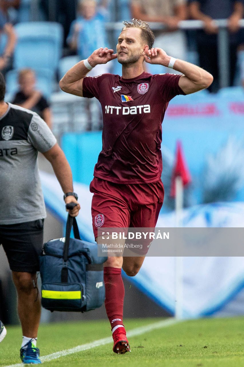 Damjan Đokovic of Cluj celebrates
