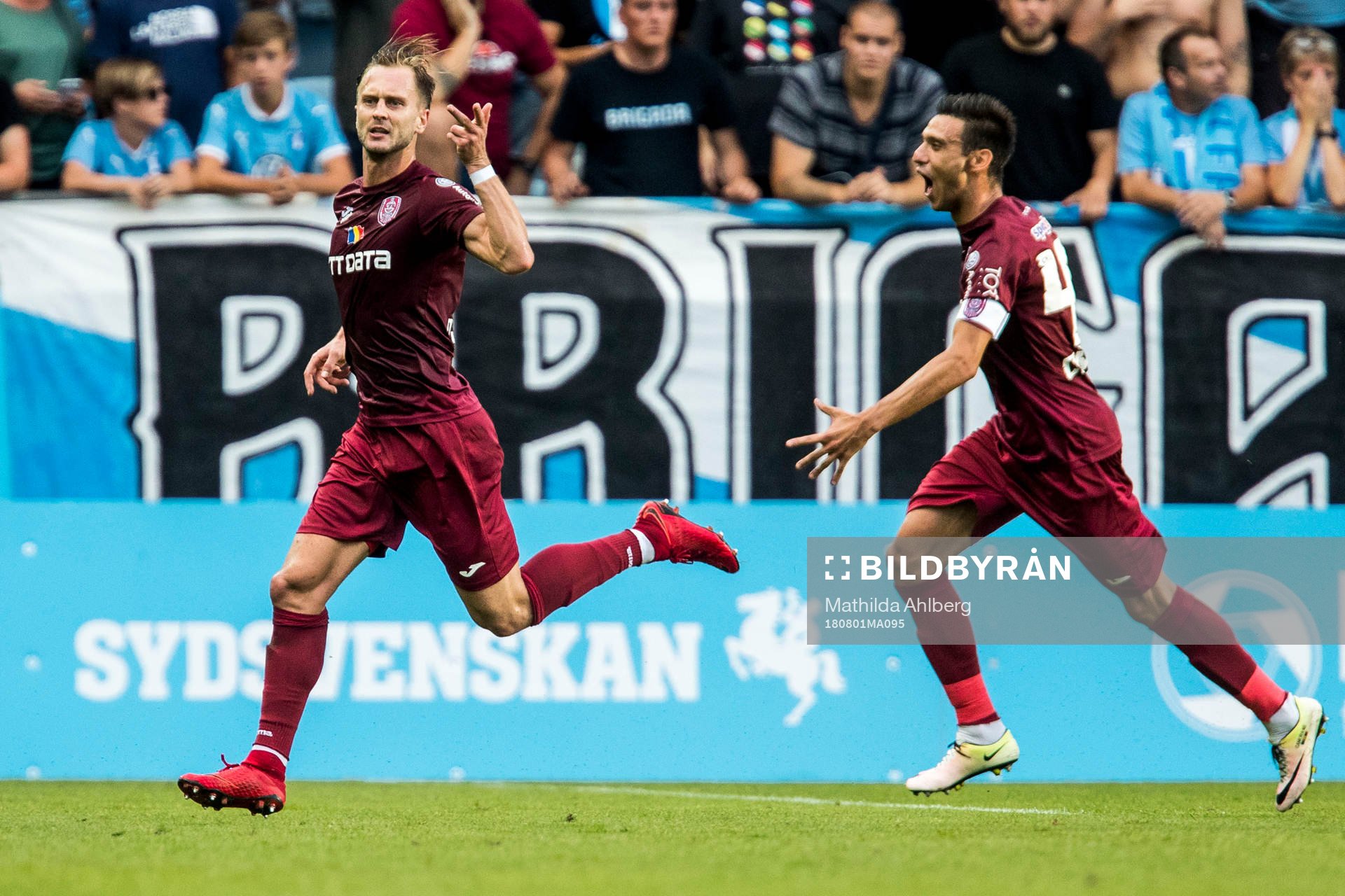 Damjan Đokovic of Cluj celebrates