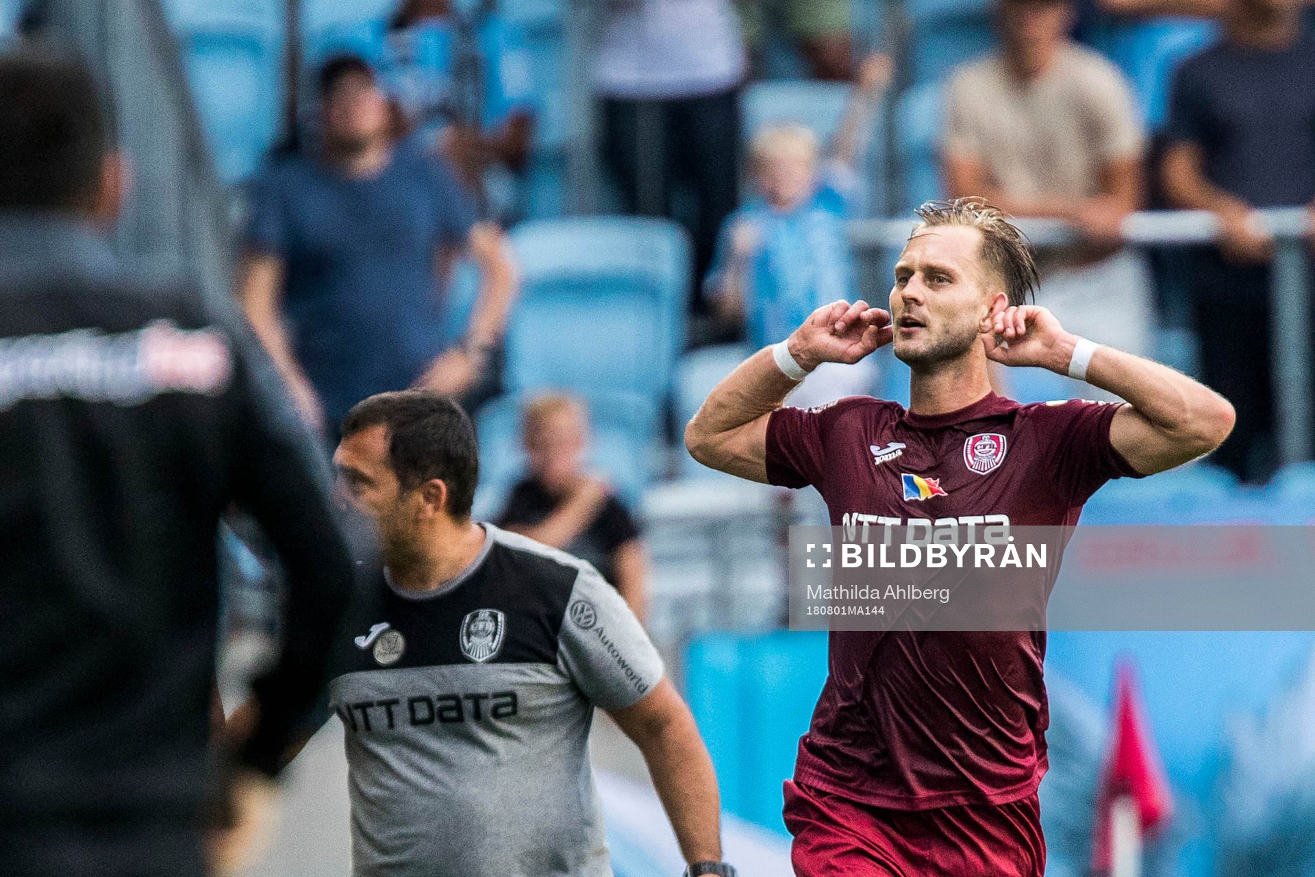 Damjan Đokovic of Cluj celebrates