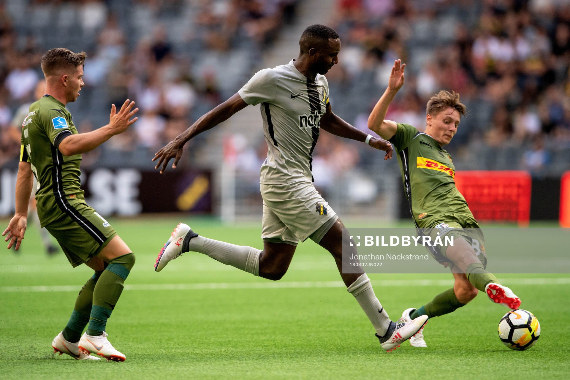 Henok Goitom of AIK and Magnus Kofod Andersen of