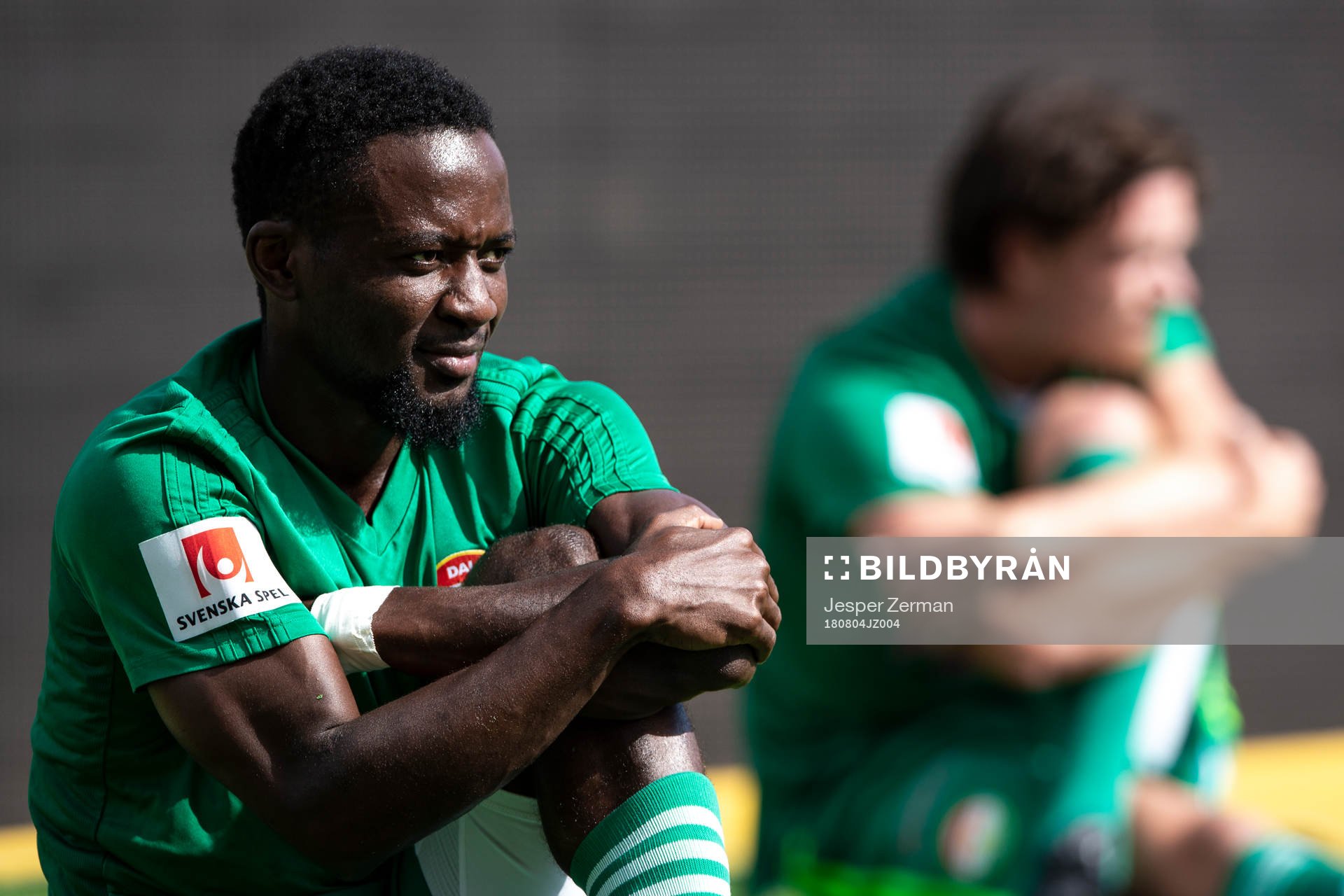 Dalkurds Mohamed Buya Turay värmer upp