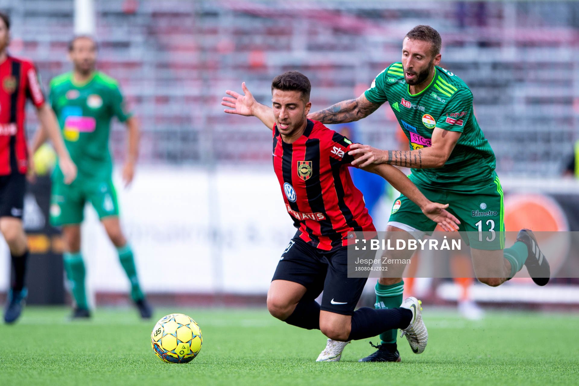 Brommapojkarnas Moustafa Zeidan och Dalkurds Andrew Michael