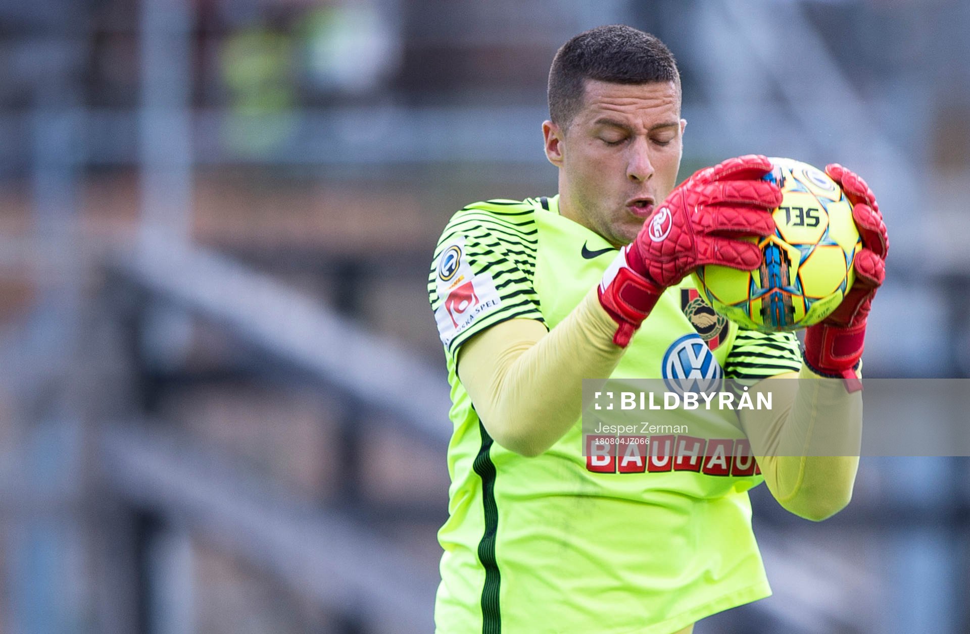 Brommapojkarnas målvakt Nikola Petric