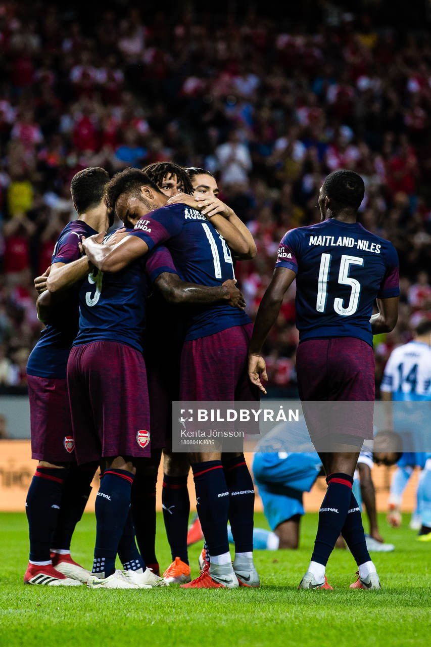 Pierre-Emerick Aubameyang of Arsenal celebrates 2-0 with