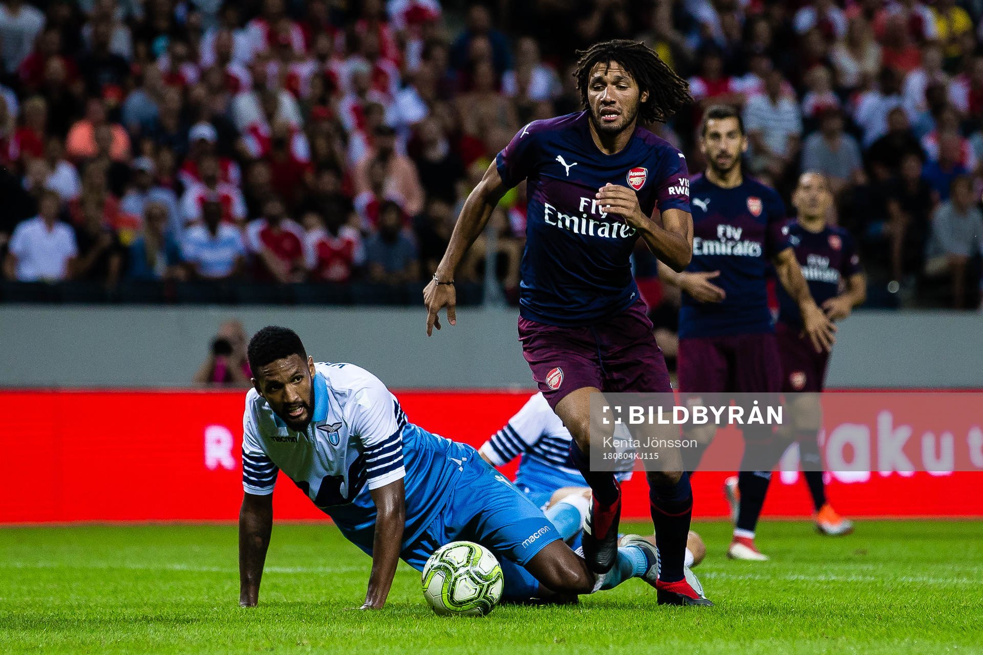 Mohamed Elneny of Arsenal and Wallace of Lazio