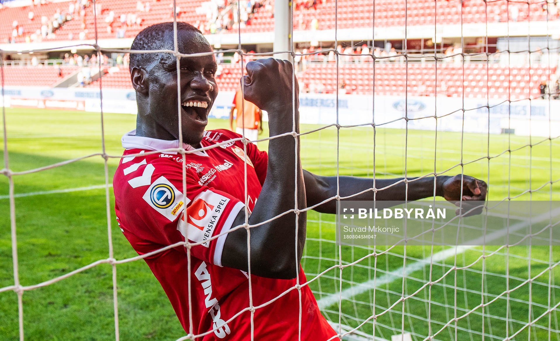 Kalmars Papa Alioune Diouf jublar