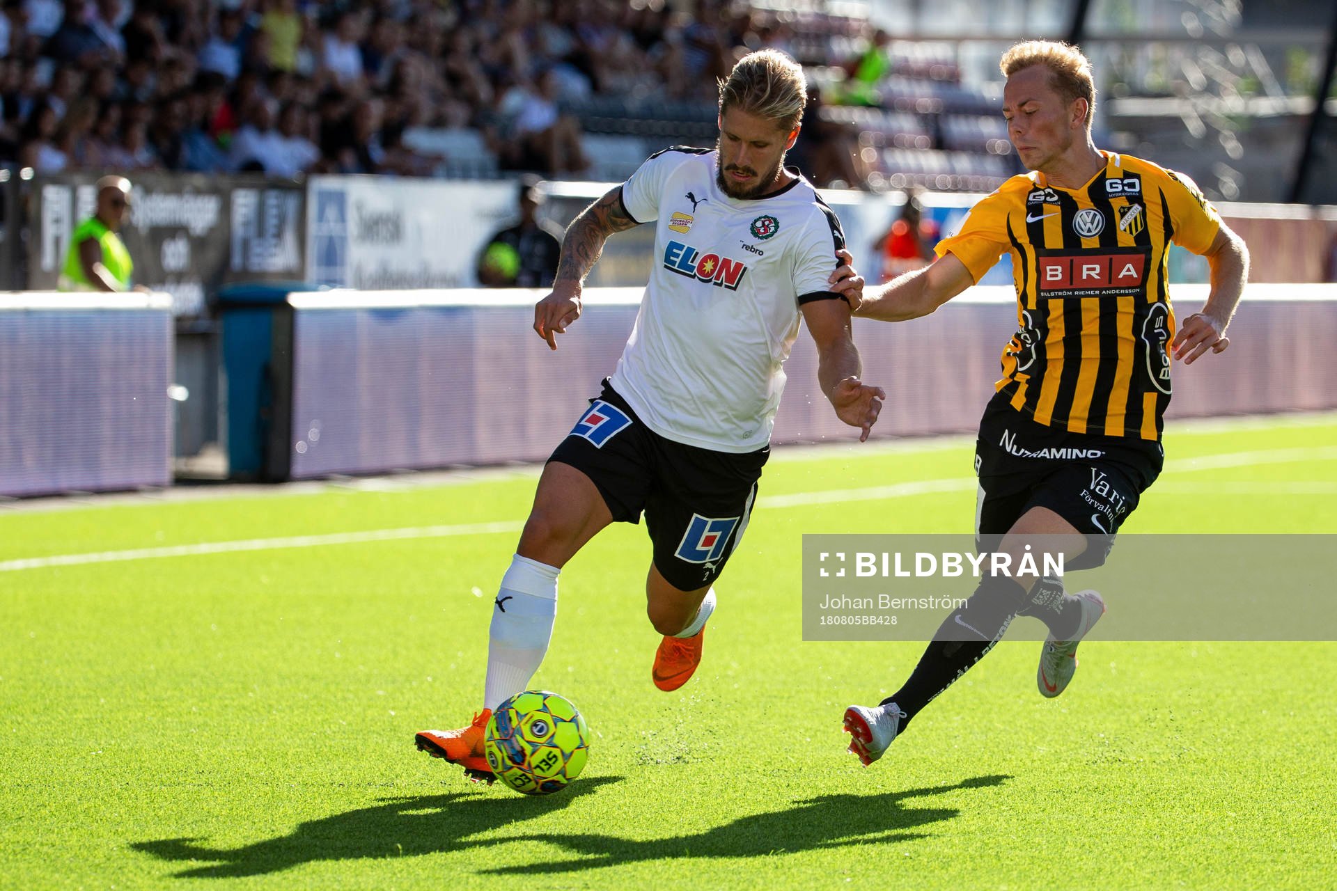 Örebros Daniel Björnkvist och Häckens Adam Andersson