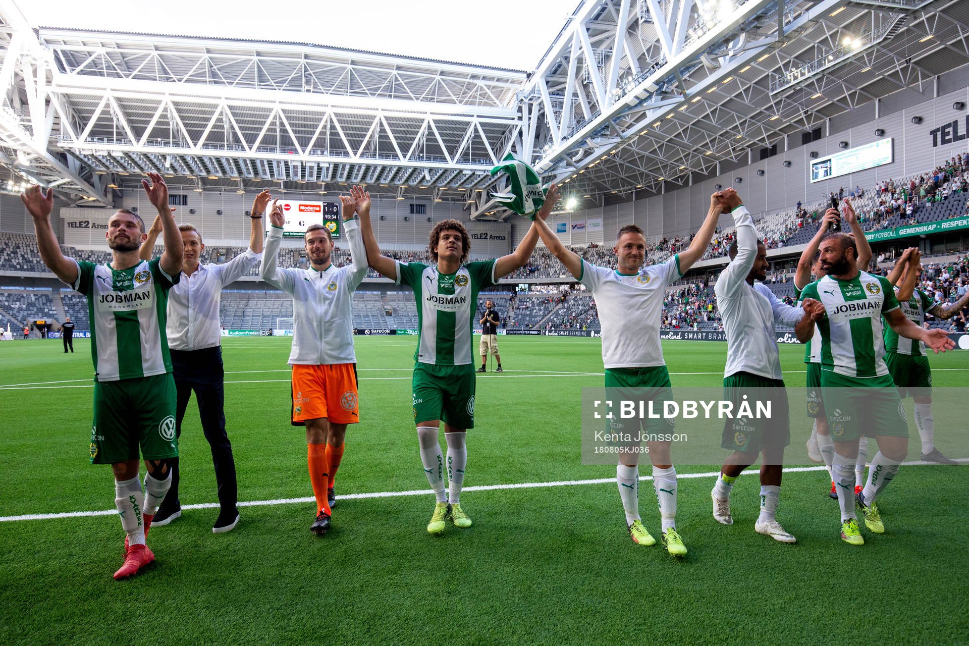 Hammarbys spelare jublar