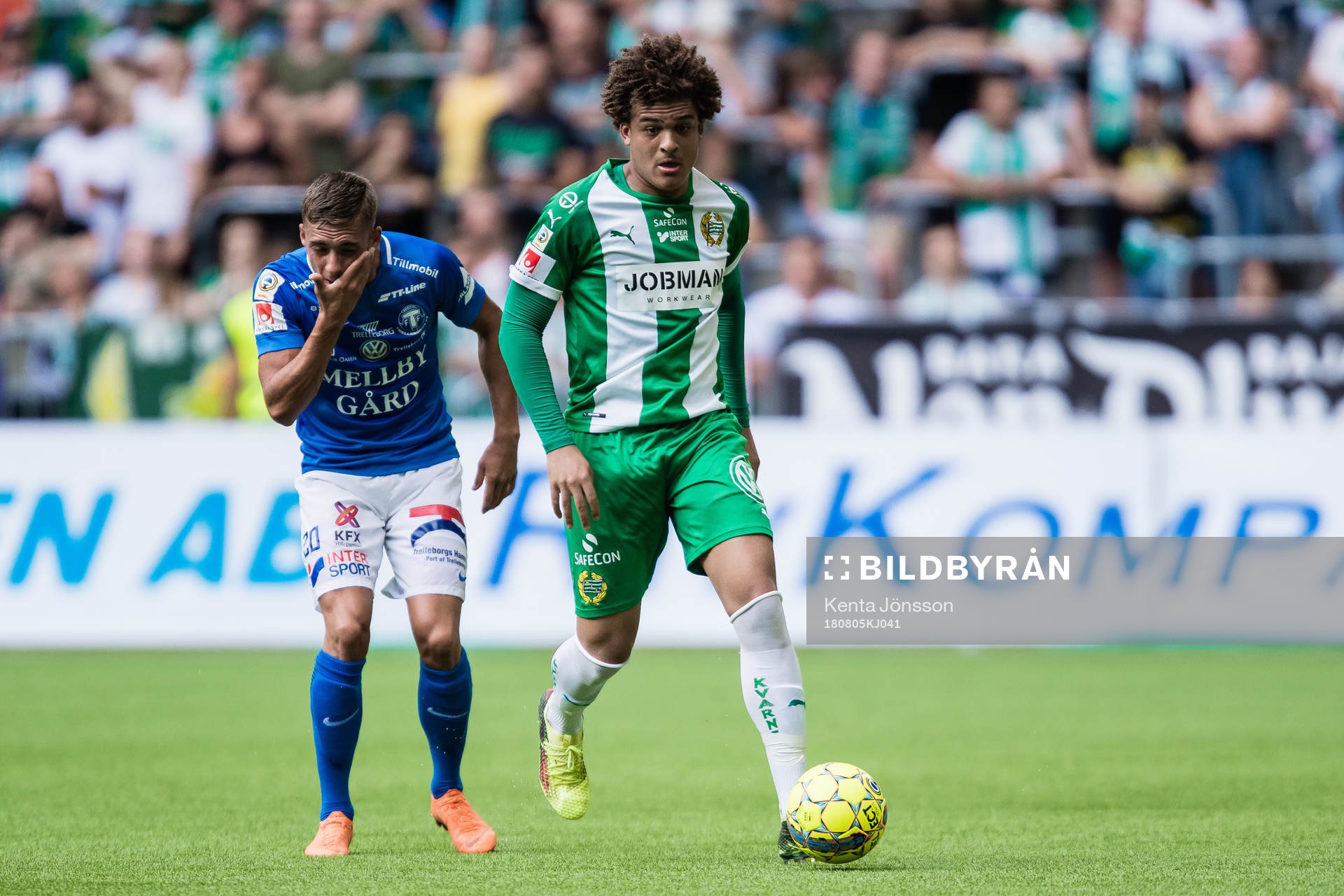 Hammarbys Neto Borges och Trelleborgs Felix Hörberg som