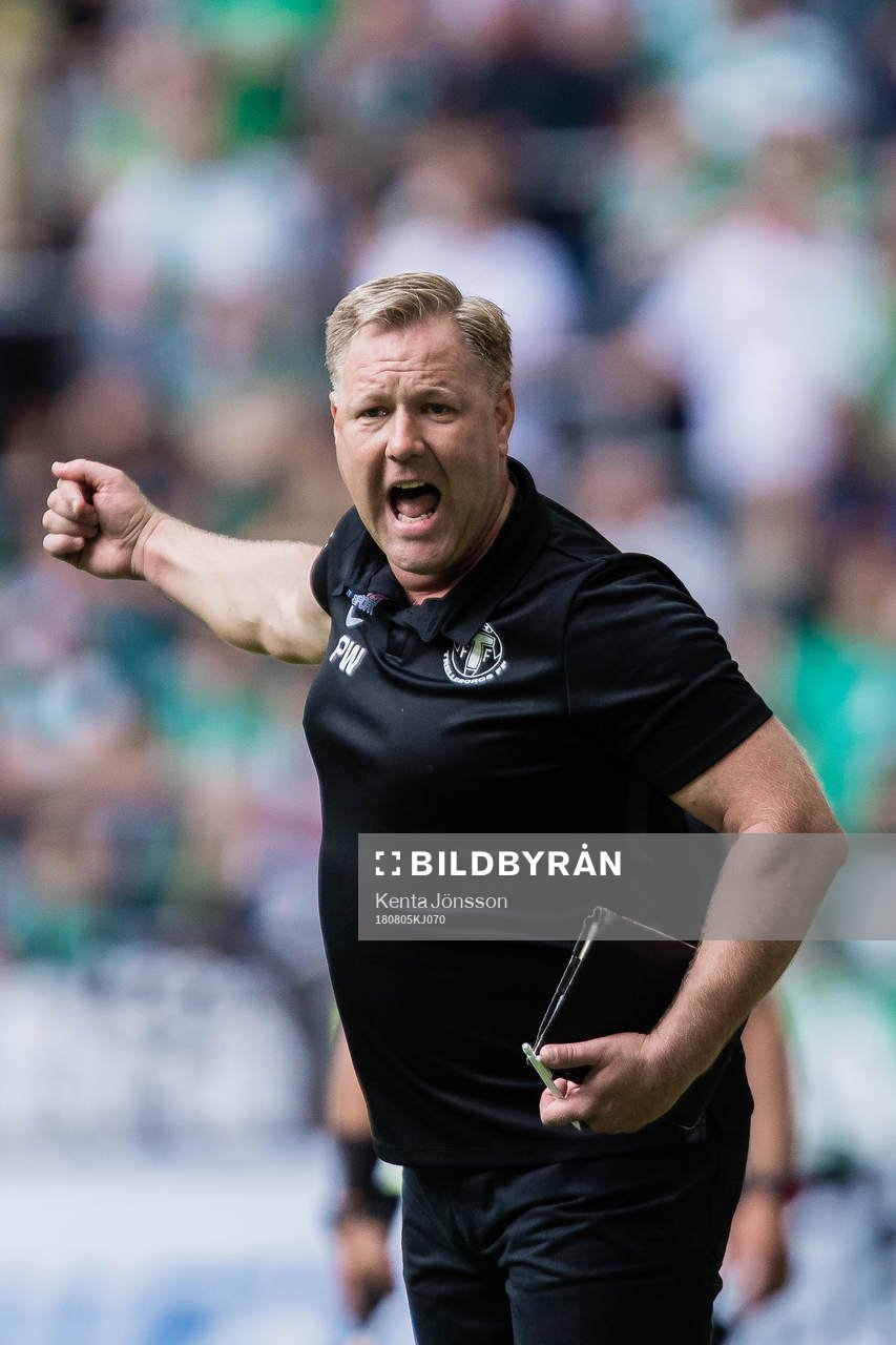 Trelleborgs tränare Patrick Winqvist reagerar