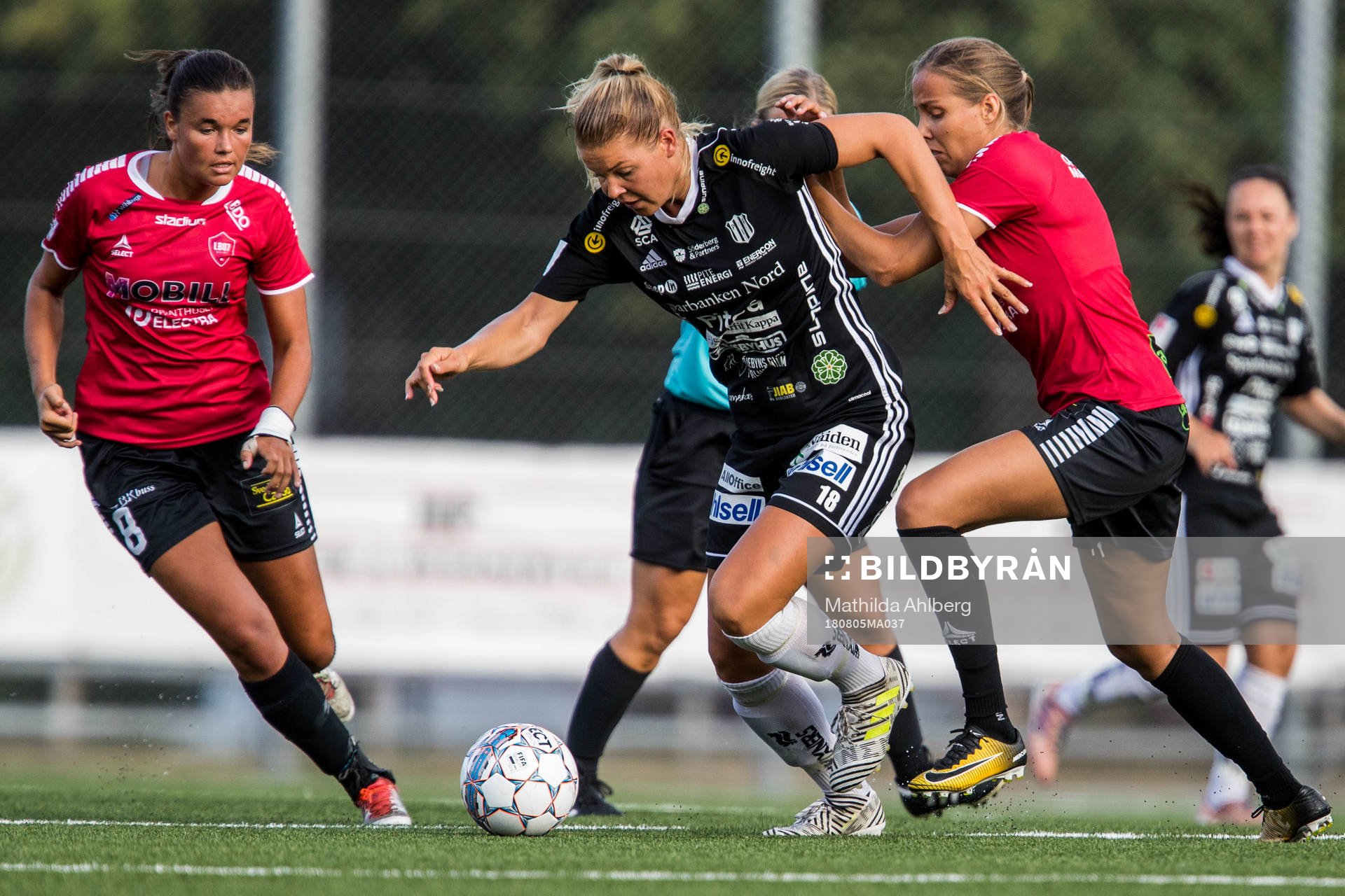 Limhamn Bunkeflos Anna Welin och Piteås Nina Jakobsson