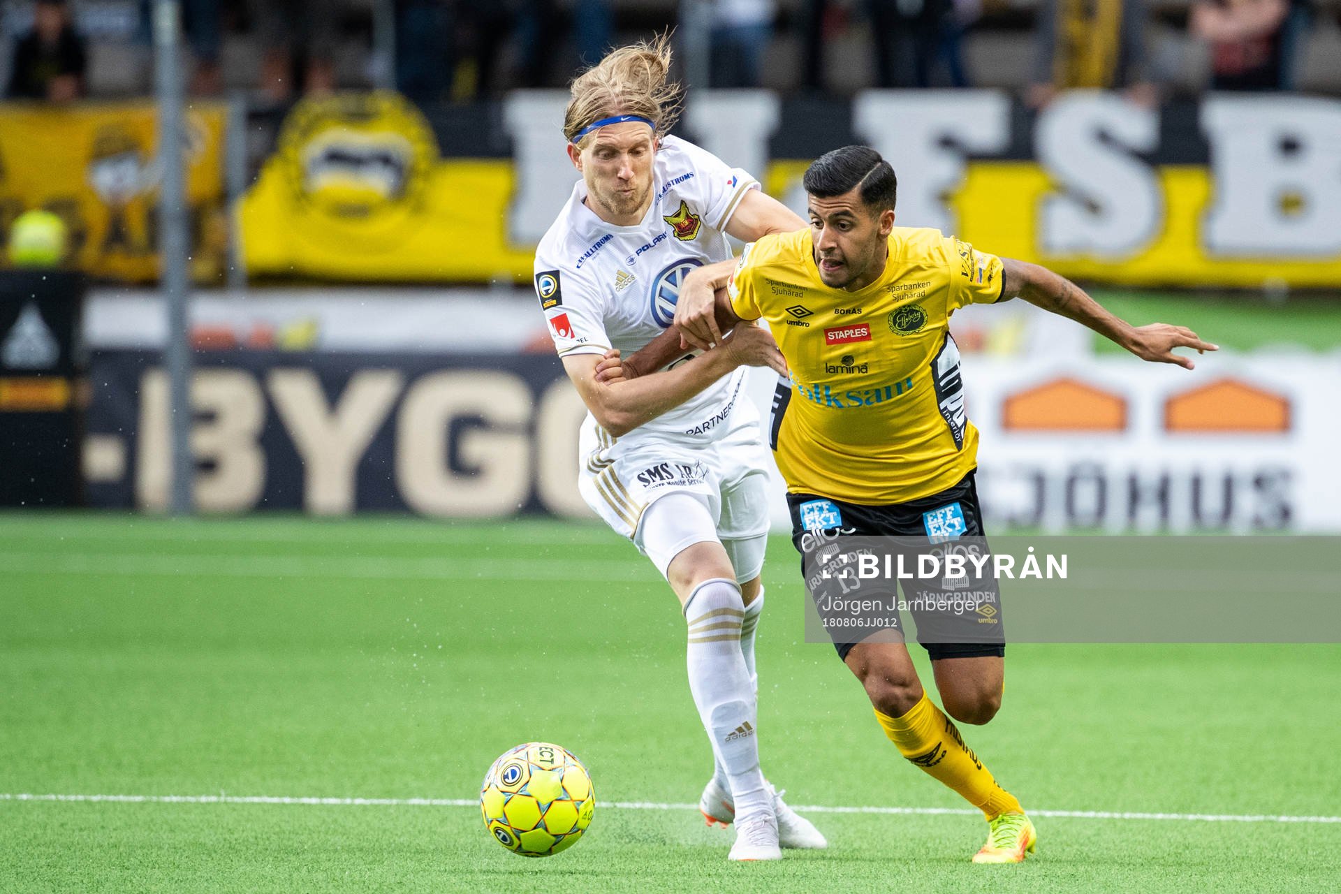 Östersunds Simon Kroon och Elfsborgs Rami Kaib