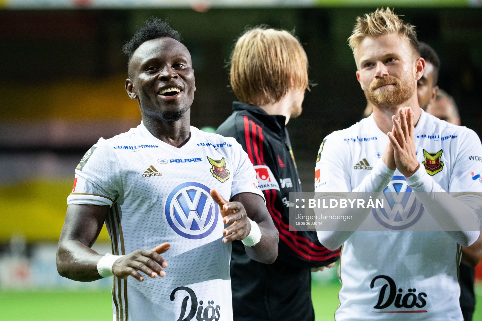 Östersunds spelare tackar tillresta supportrar