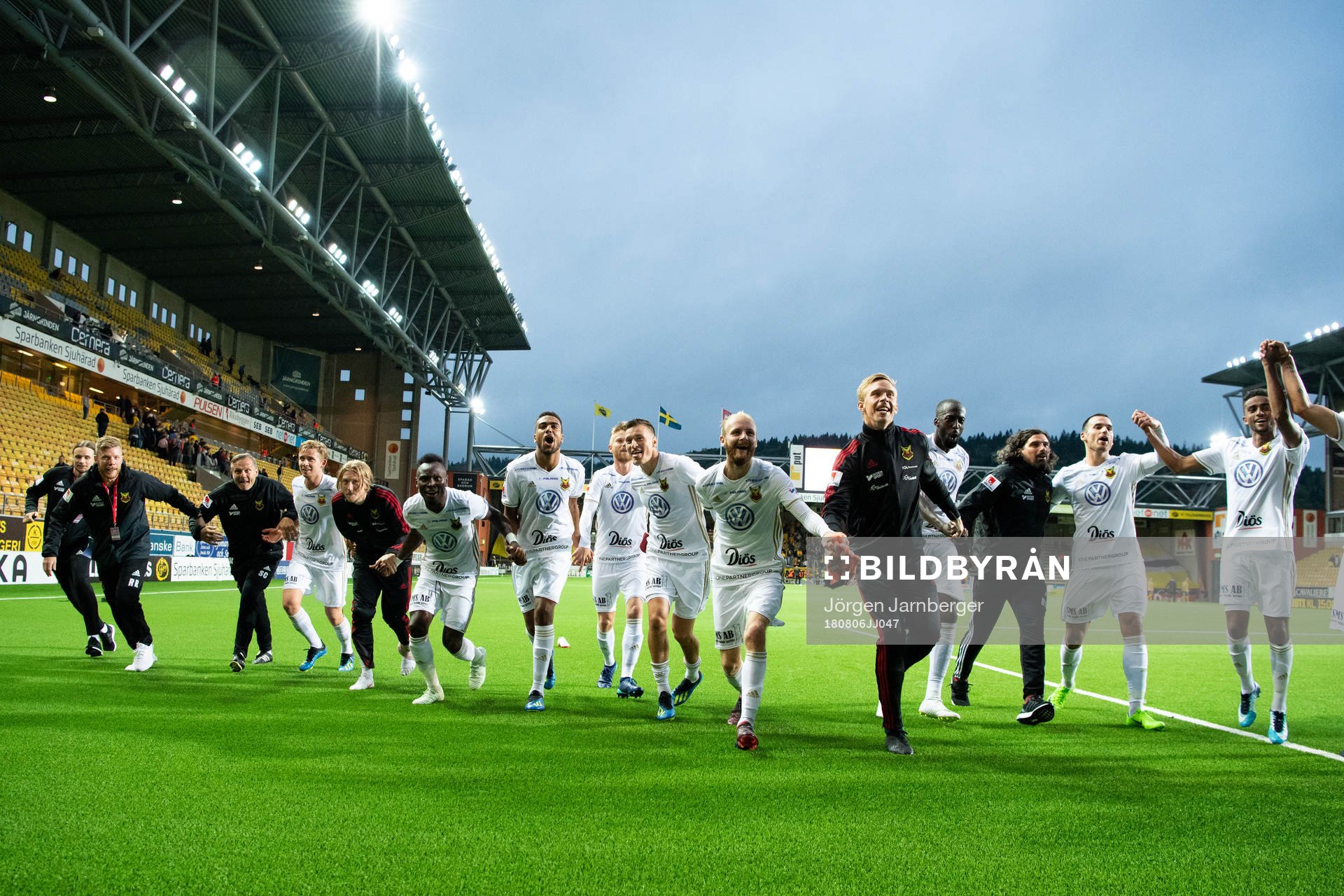 Östersunds spelare tackar tillresta supportrar