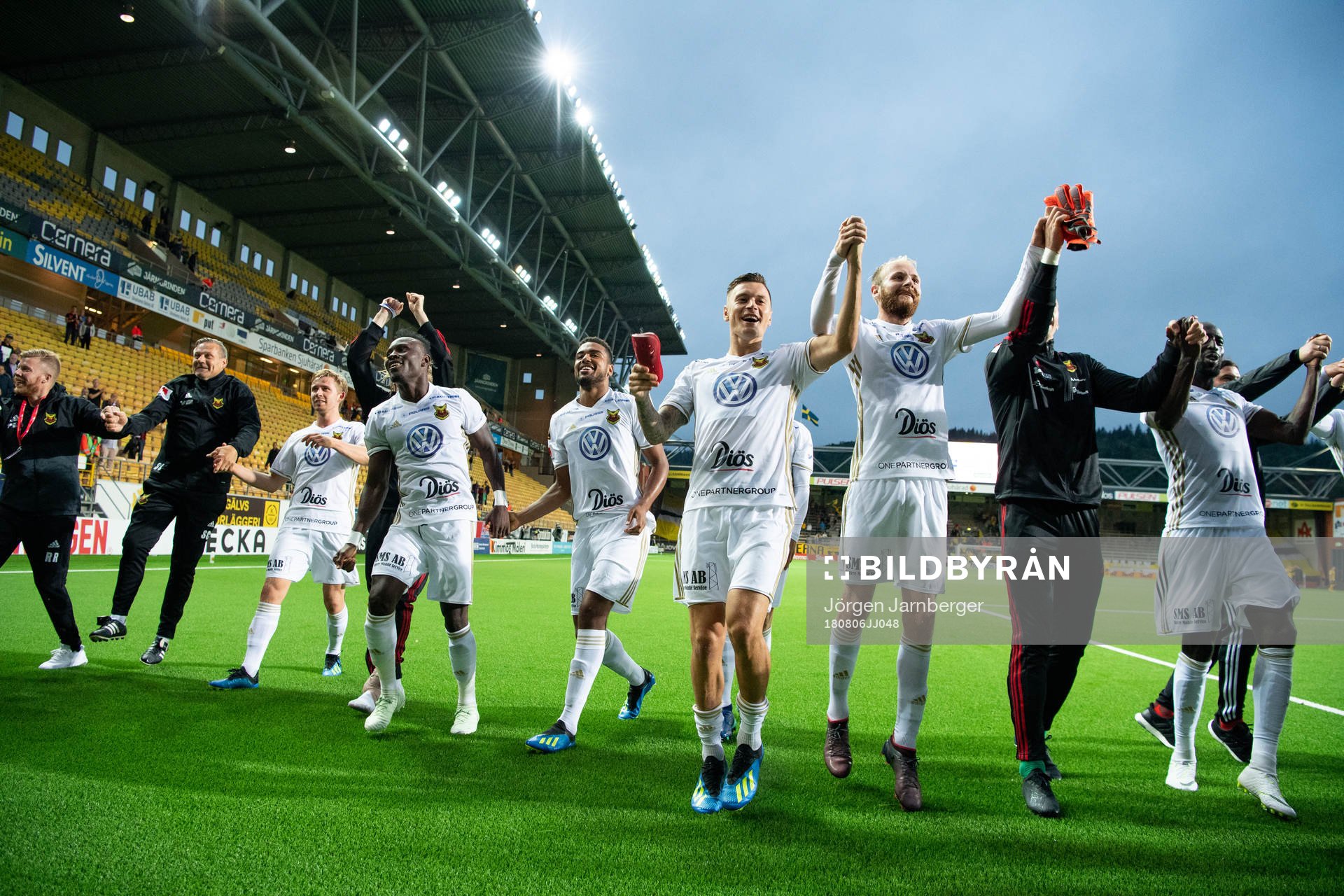 Östersunds spelare tackar tillresta supportrar