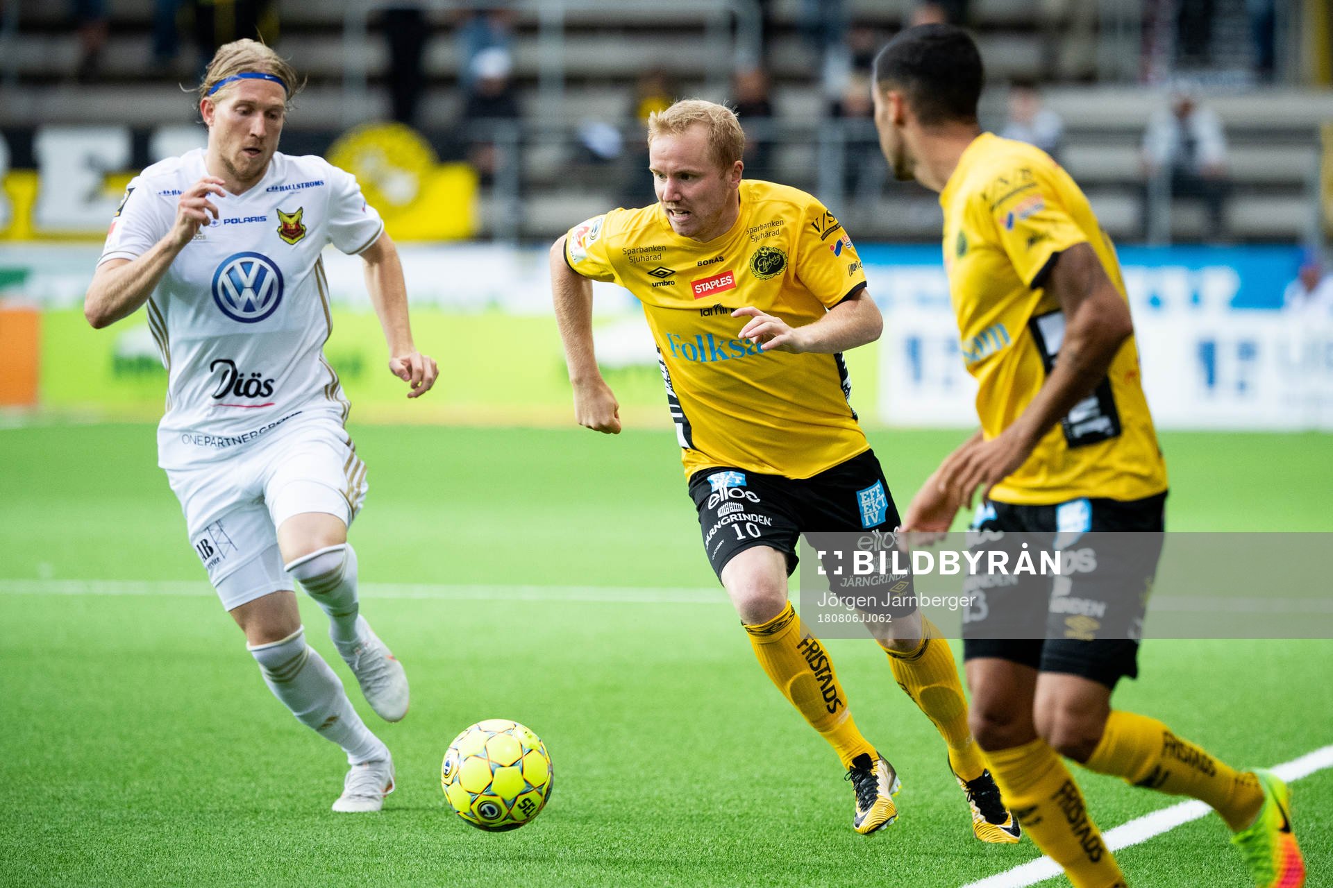 Elfsborgs Simon Lundevall och Östersunds Simon Kroon
