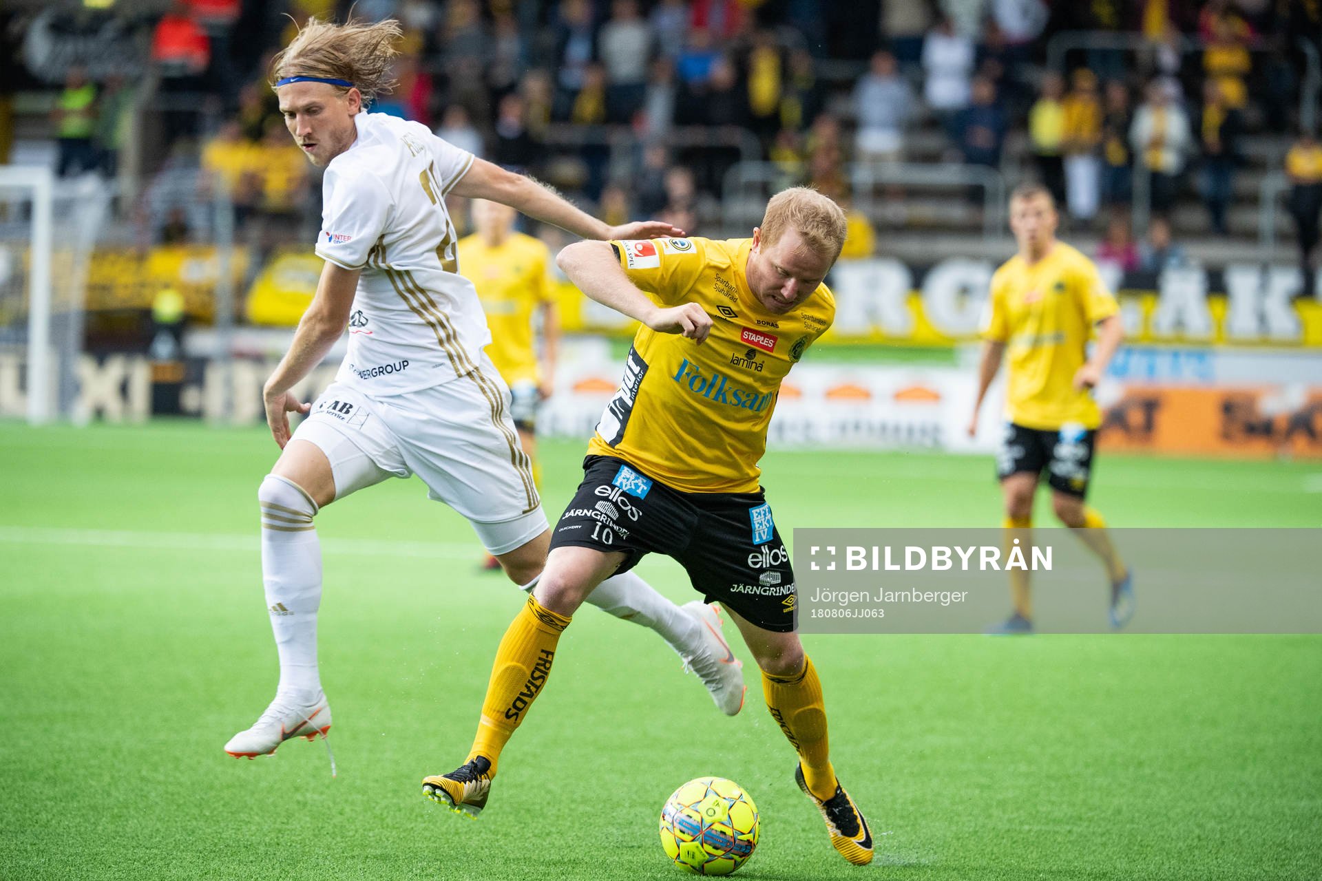 Elfsborgs Simon Lundevall och Östersunds Simon Kroon