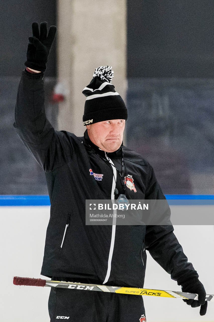 Malmö Redhawks tränare Peter Andersson