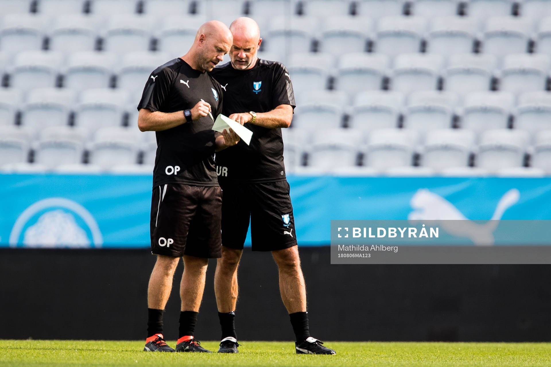 Assistant coach Olof Persson and head coach Uwe Rösler of