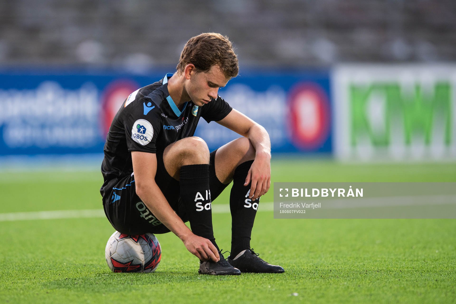Vegard Østraat Erlien of Sandnes Ulf looks ddejected