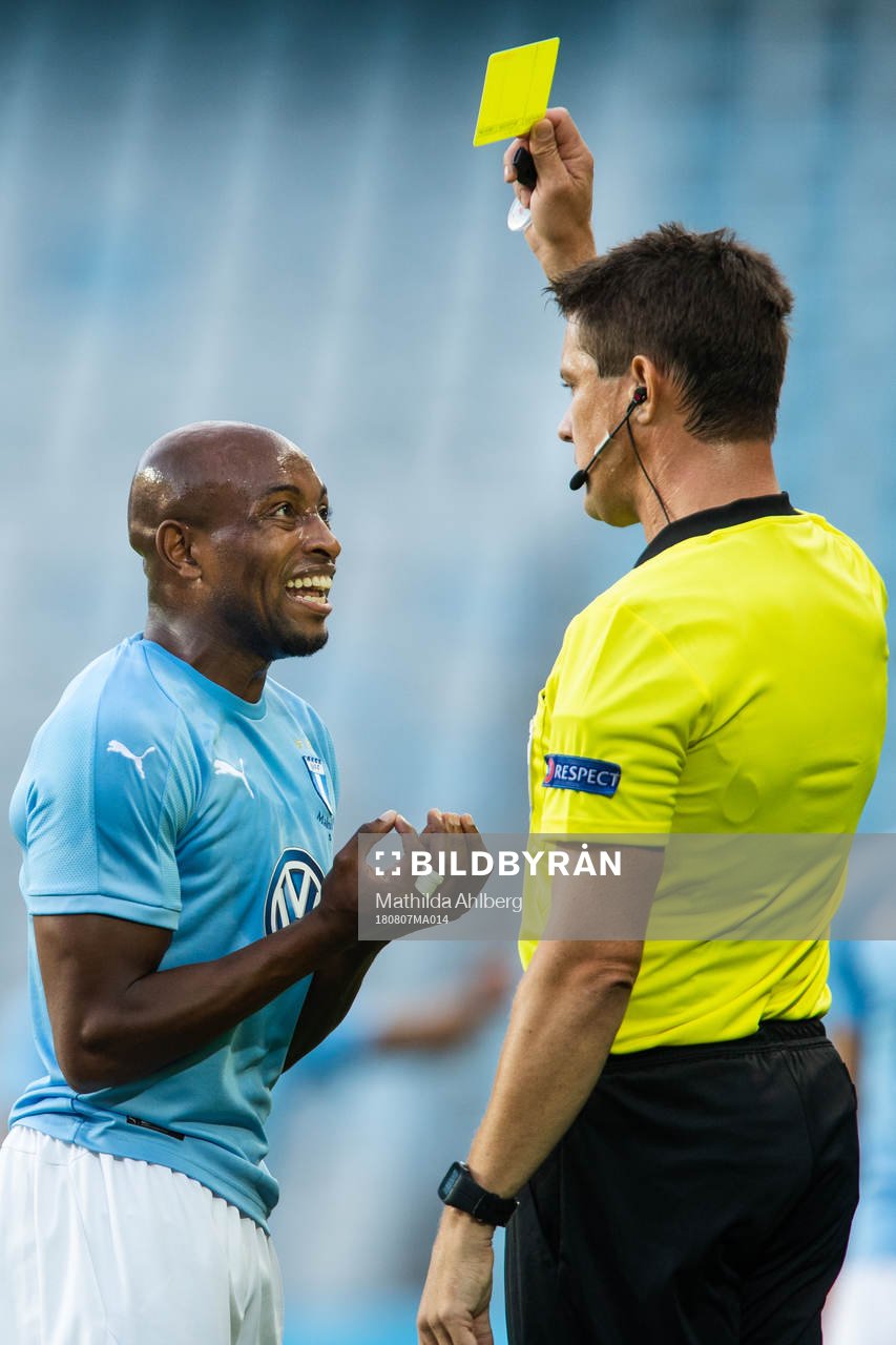 Fouad Bachirou of Malmö FF gets a yellow card from referee