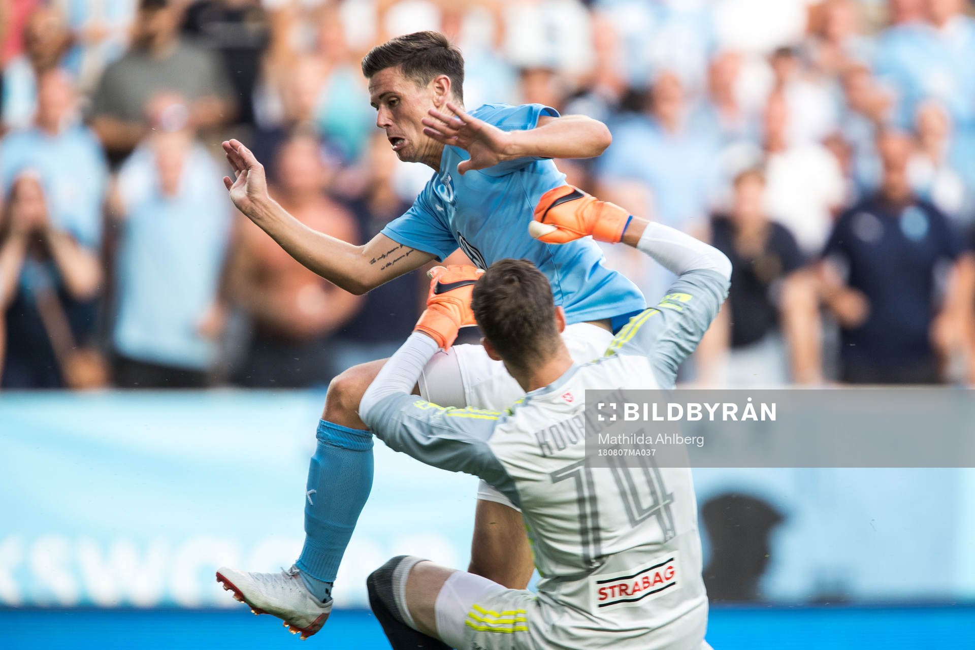 Marcus Antonsson of Malmö FF and goalkeeper Ádám