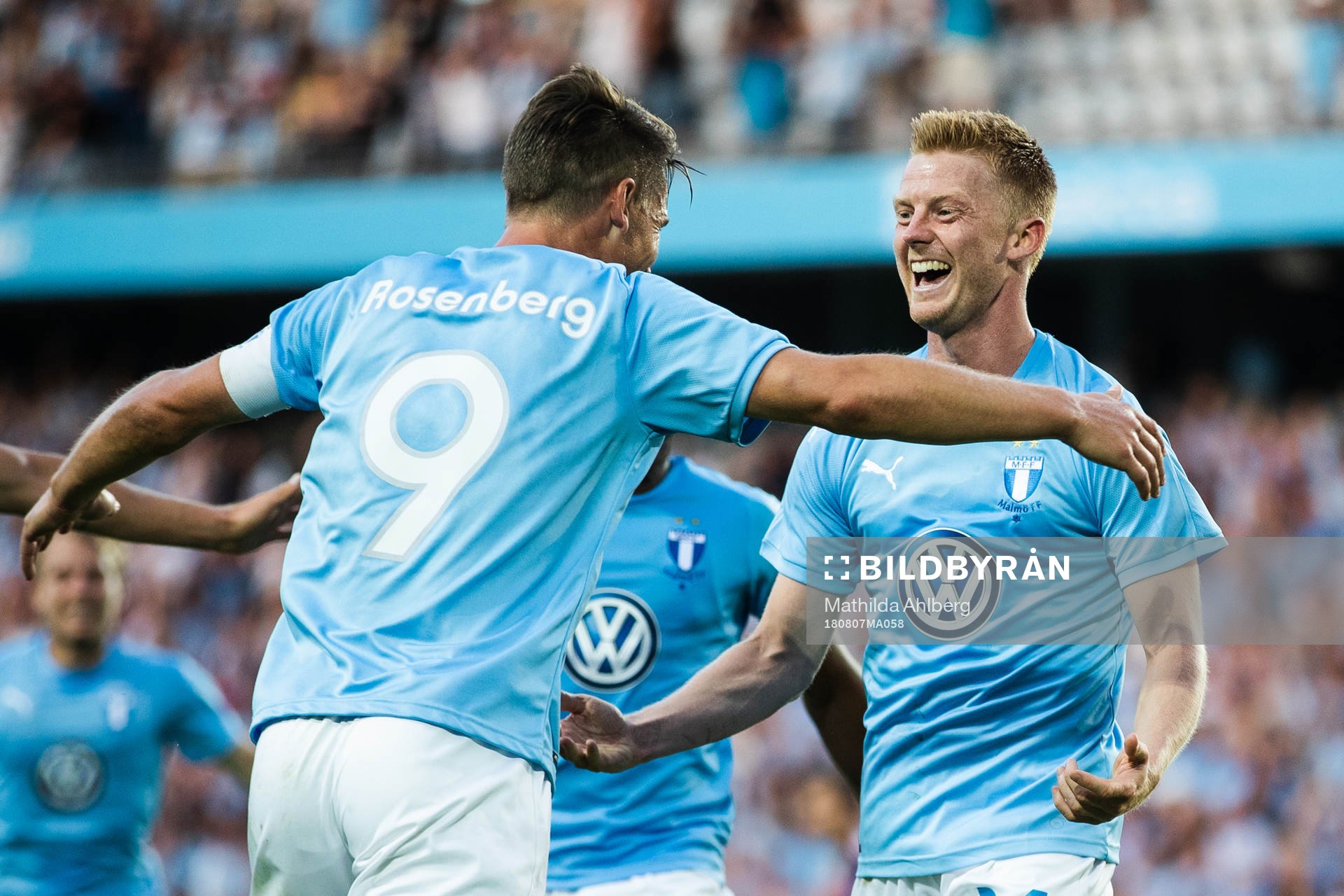 Anders Christiansen of Malmö FF celebrates with Markus