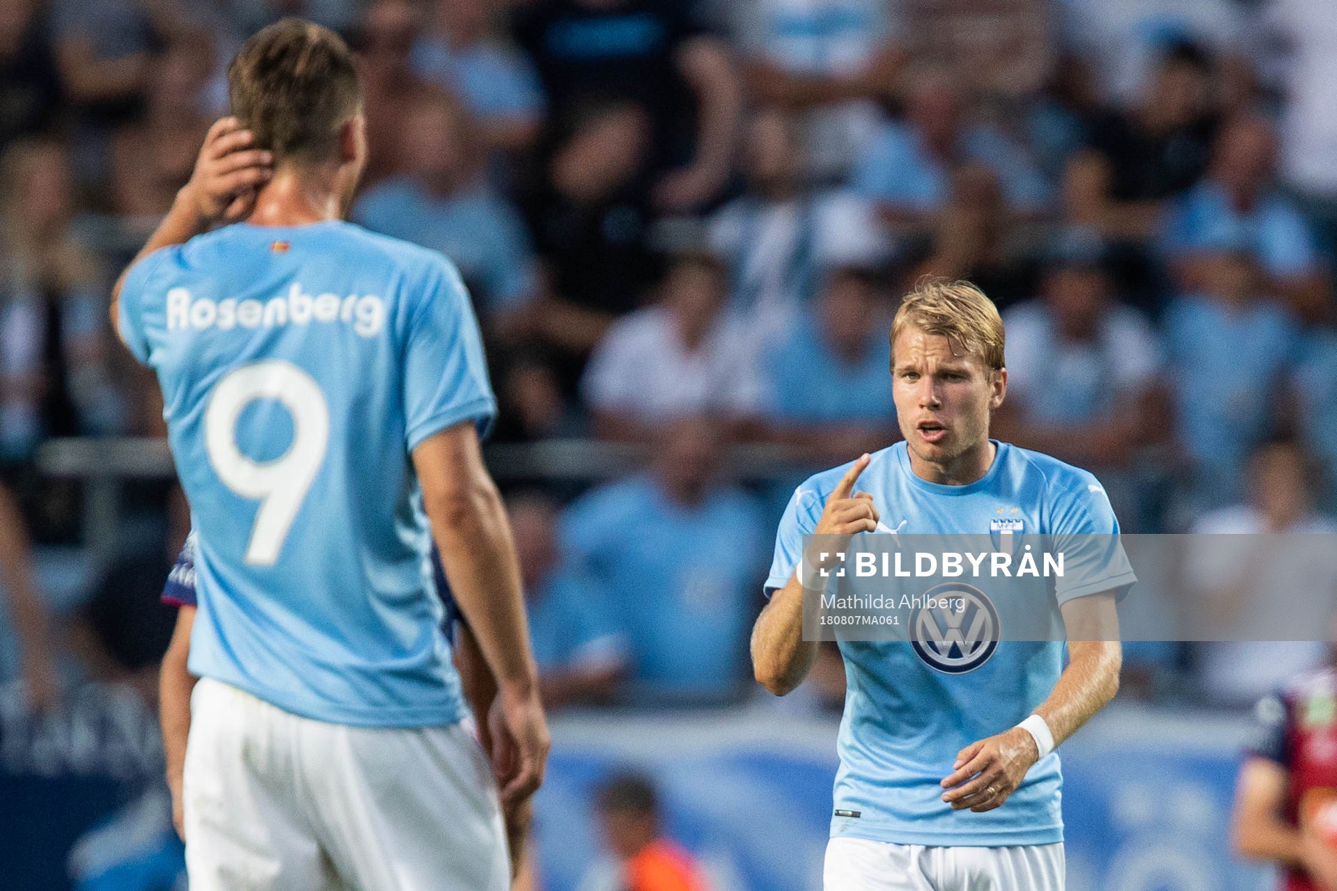 Oscar Lewicki of Malmö FF looks dejected