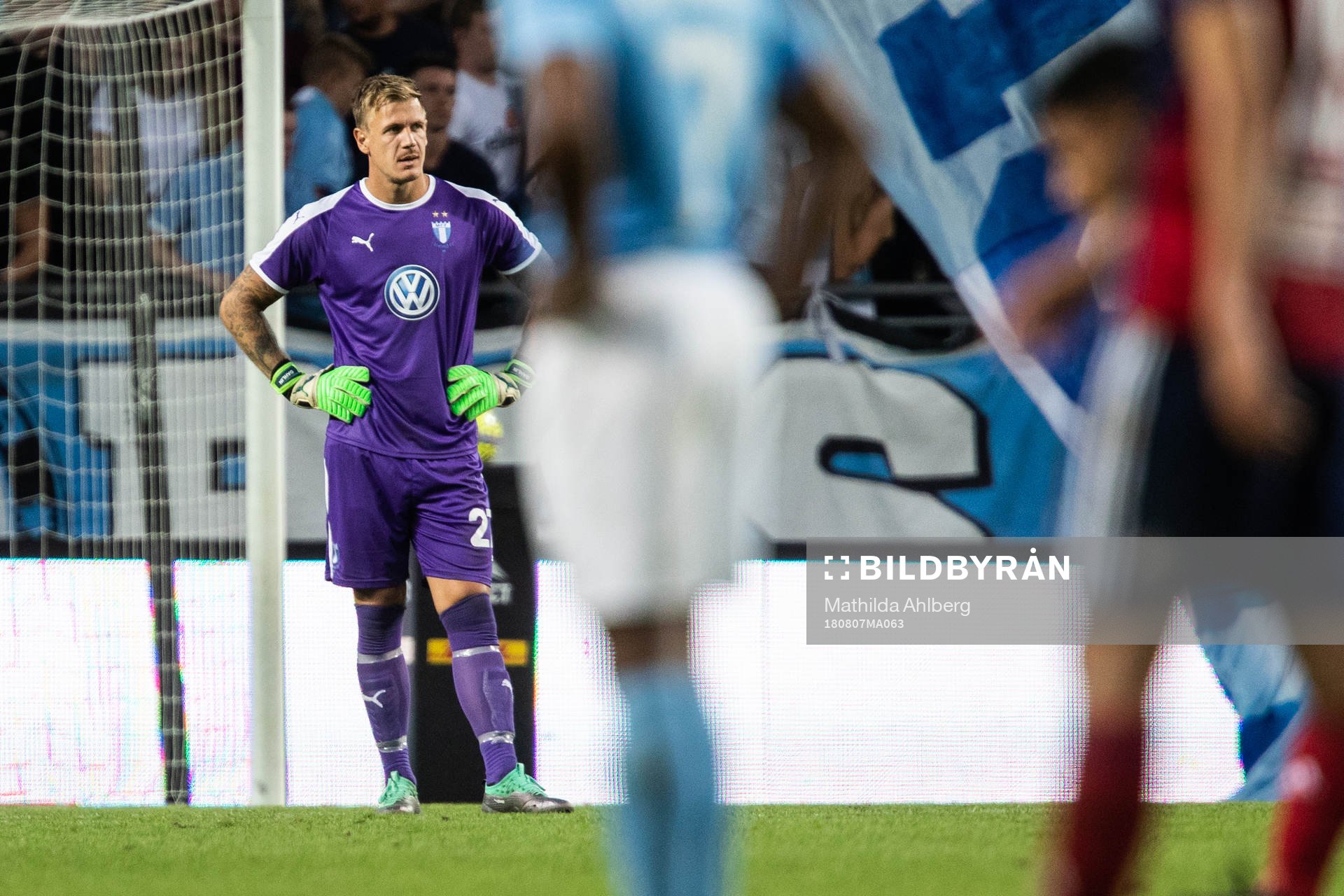 goalkeeper Johan Dahlin of Malmö FF looks dejected