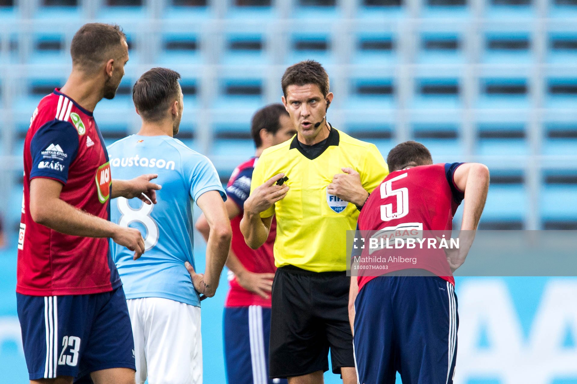 Referee Matej Jug