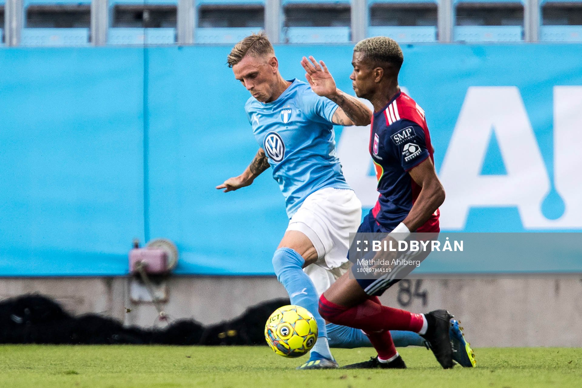 Loïc Nego of Vidi and Sören Rieks of Malmö FF