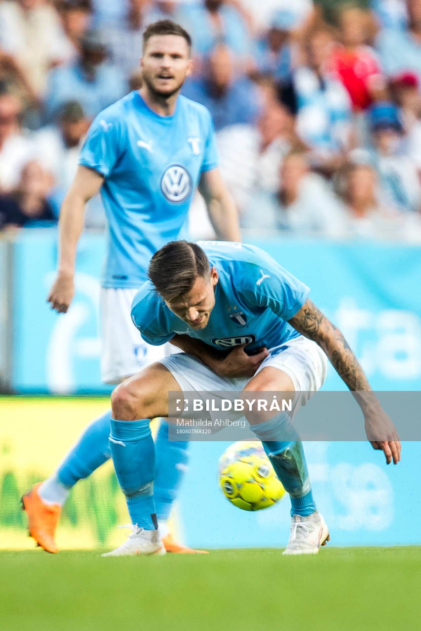 Arnór Ingvi Traustason of Malmö FF looks dejected