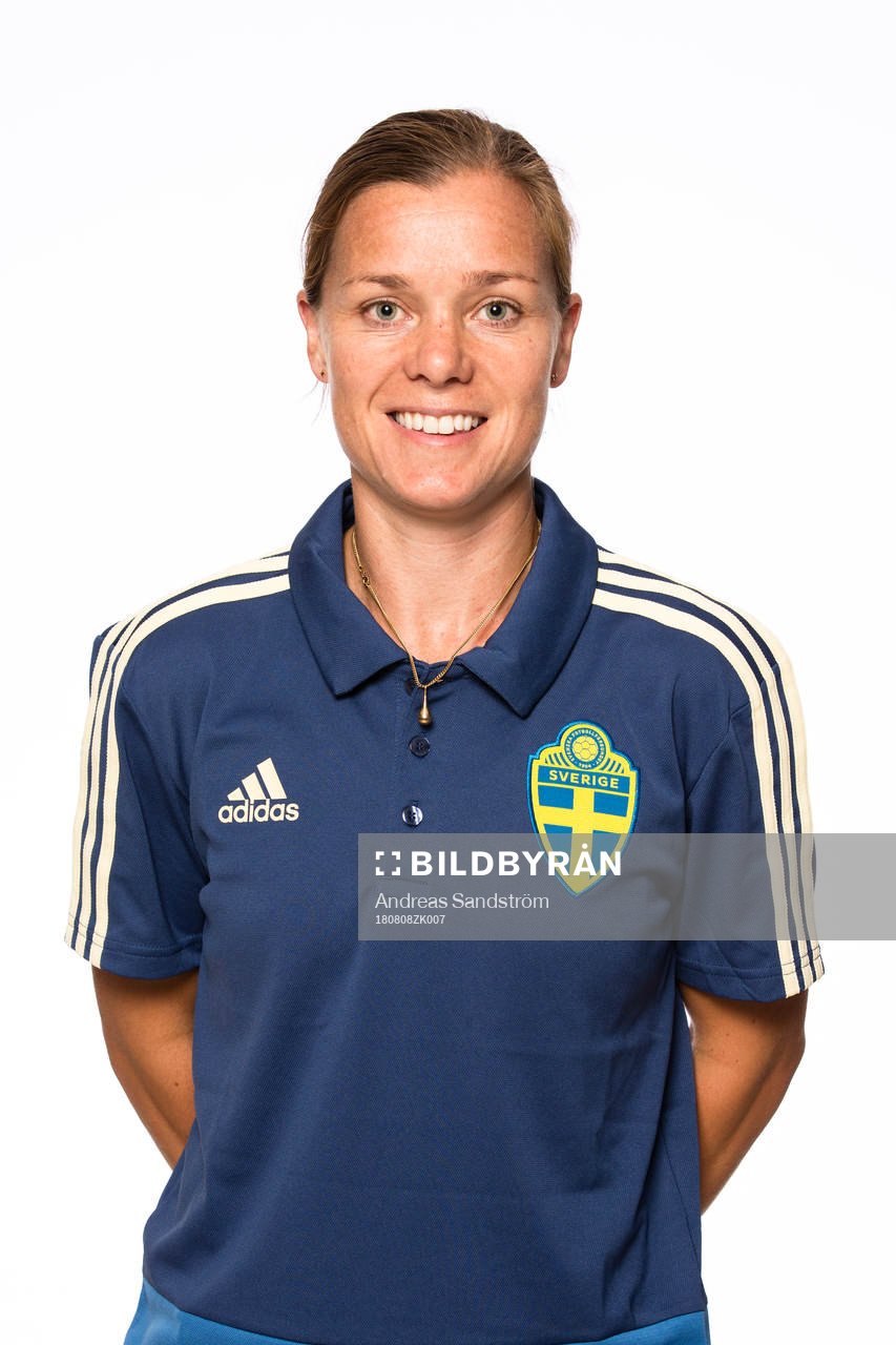 Sara Thunebro, Fystränare i F15/03-landslaget poserar för ett porträtt den 8 Augusti 2018 i Stockholm. 