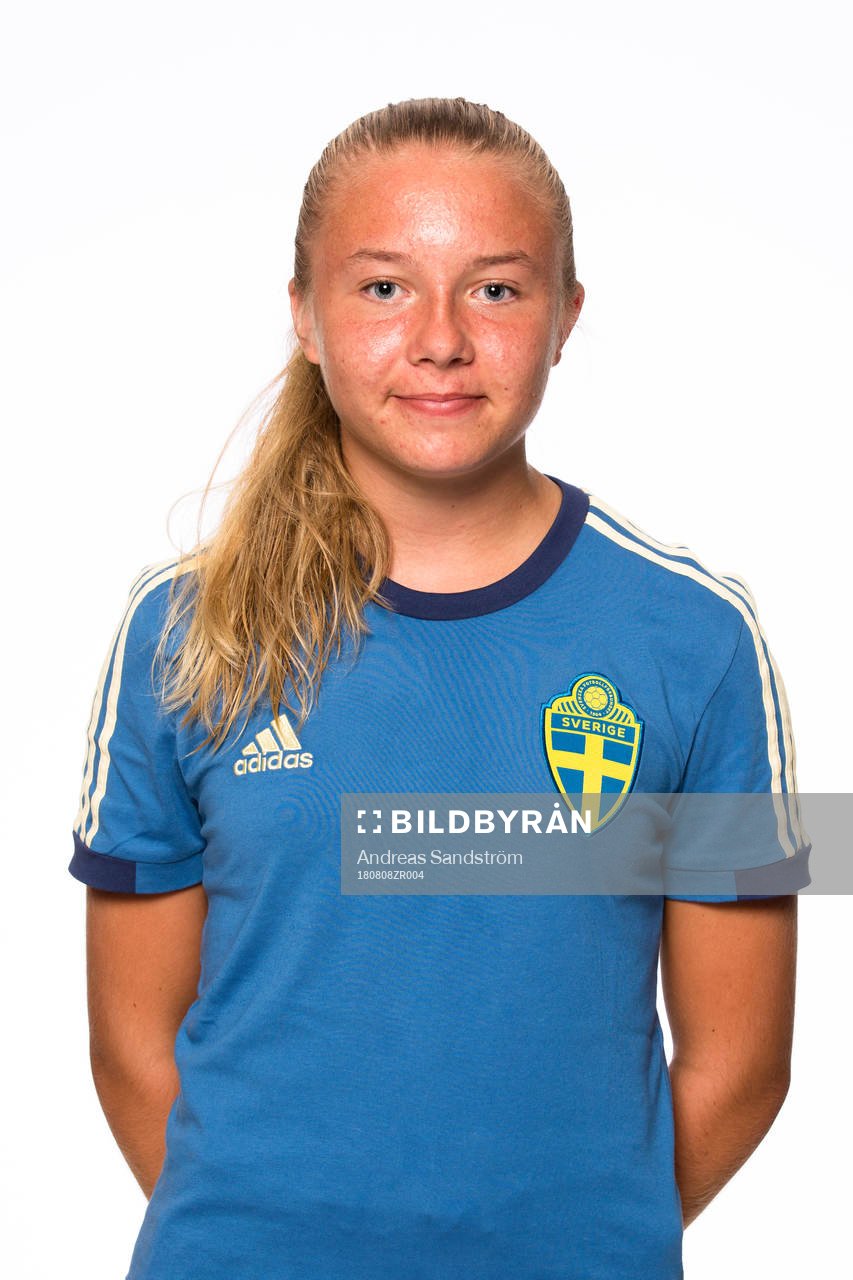 Adina Jansson i F15/03-landslaget