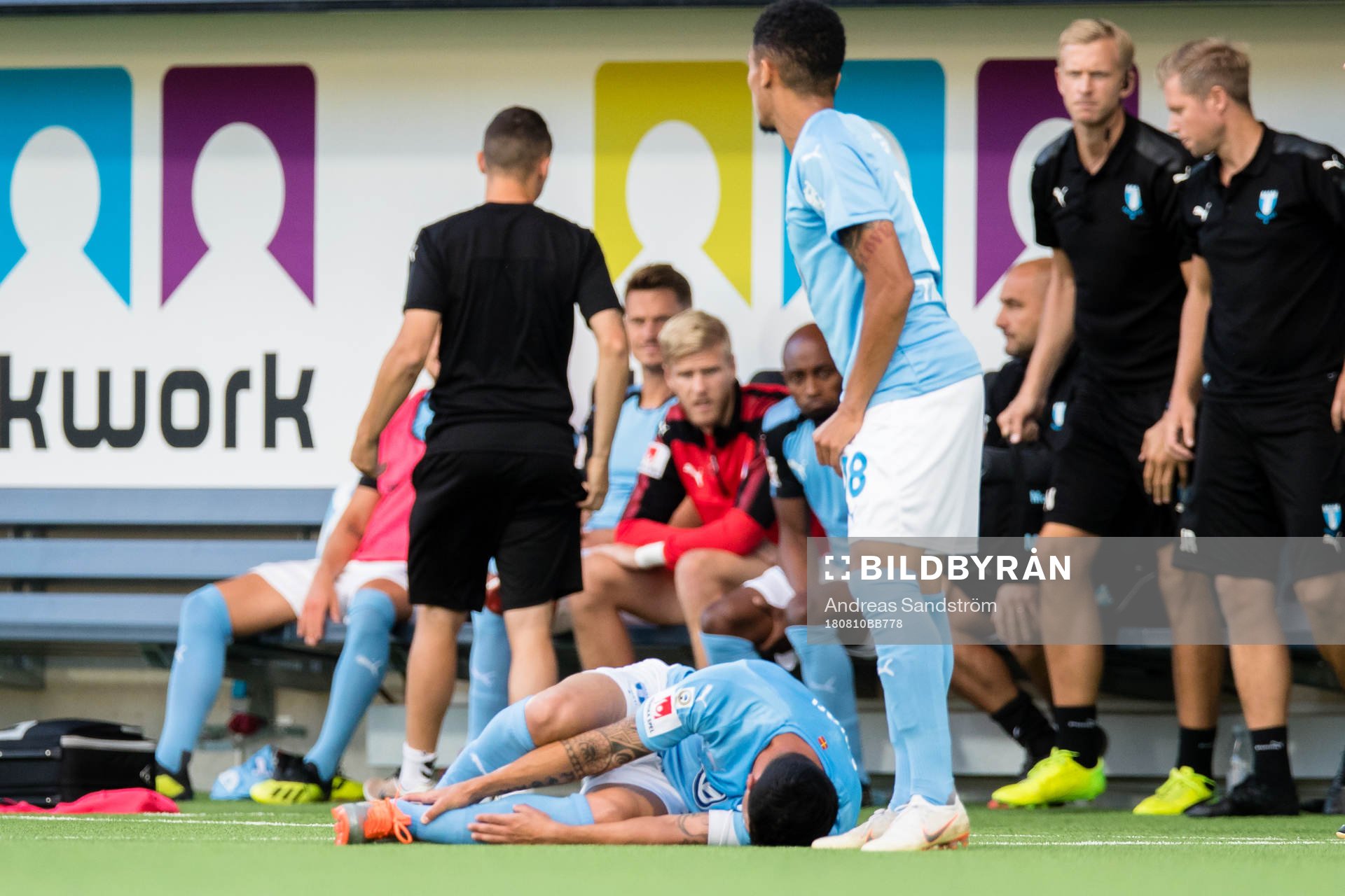 Malmö FFs Behrang Safari ligger på planen