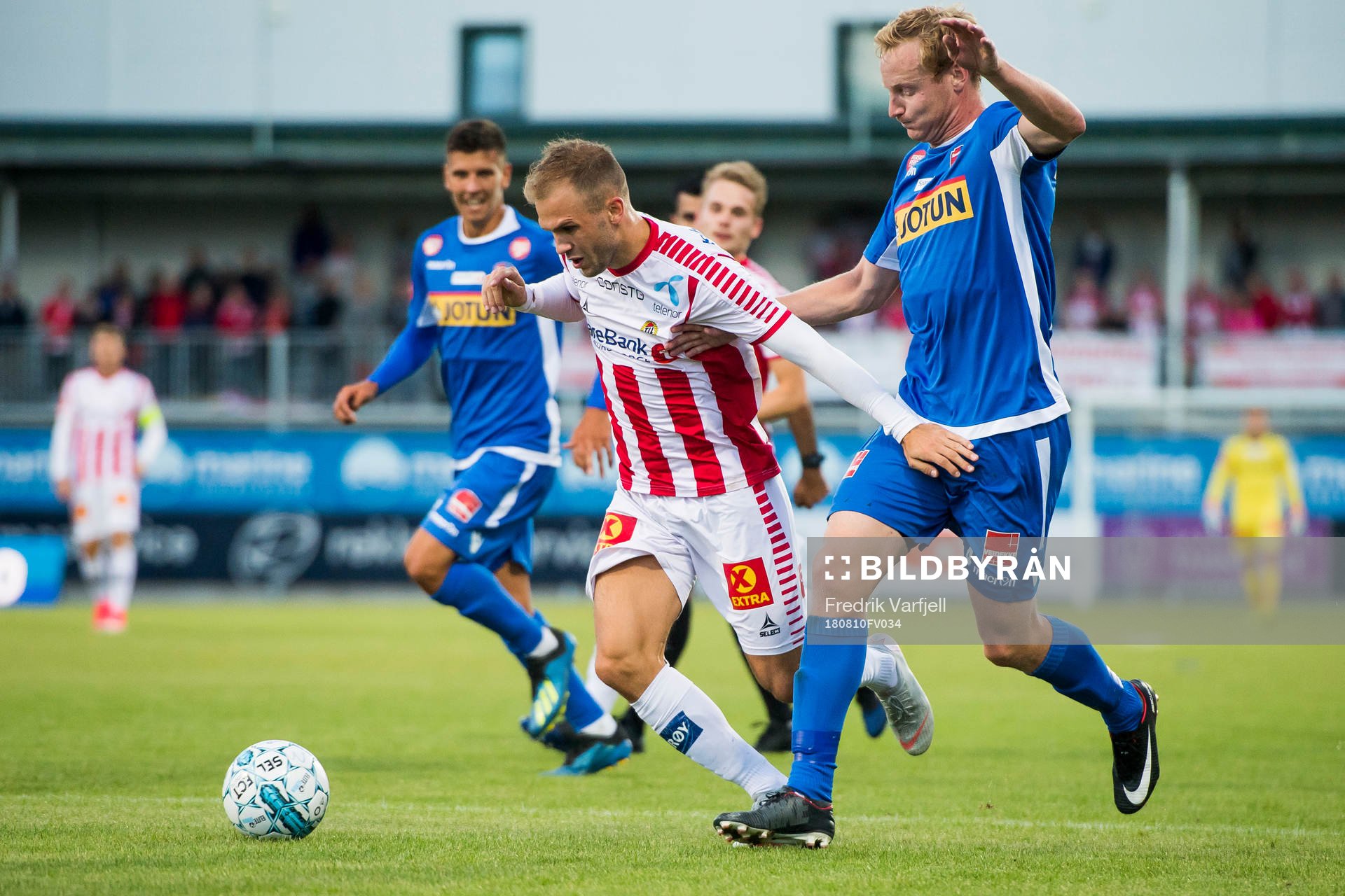 Lasse Nilsen of Tromsø and Christer Reppesgård Hansen of