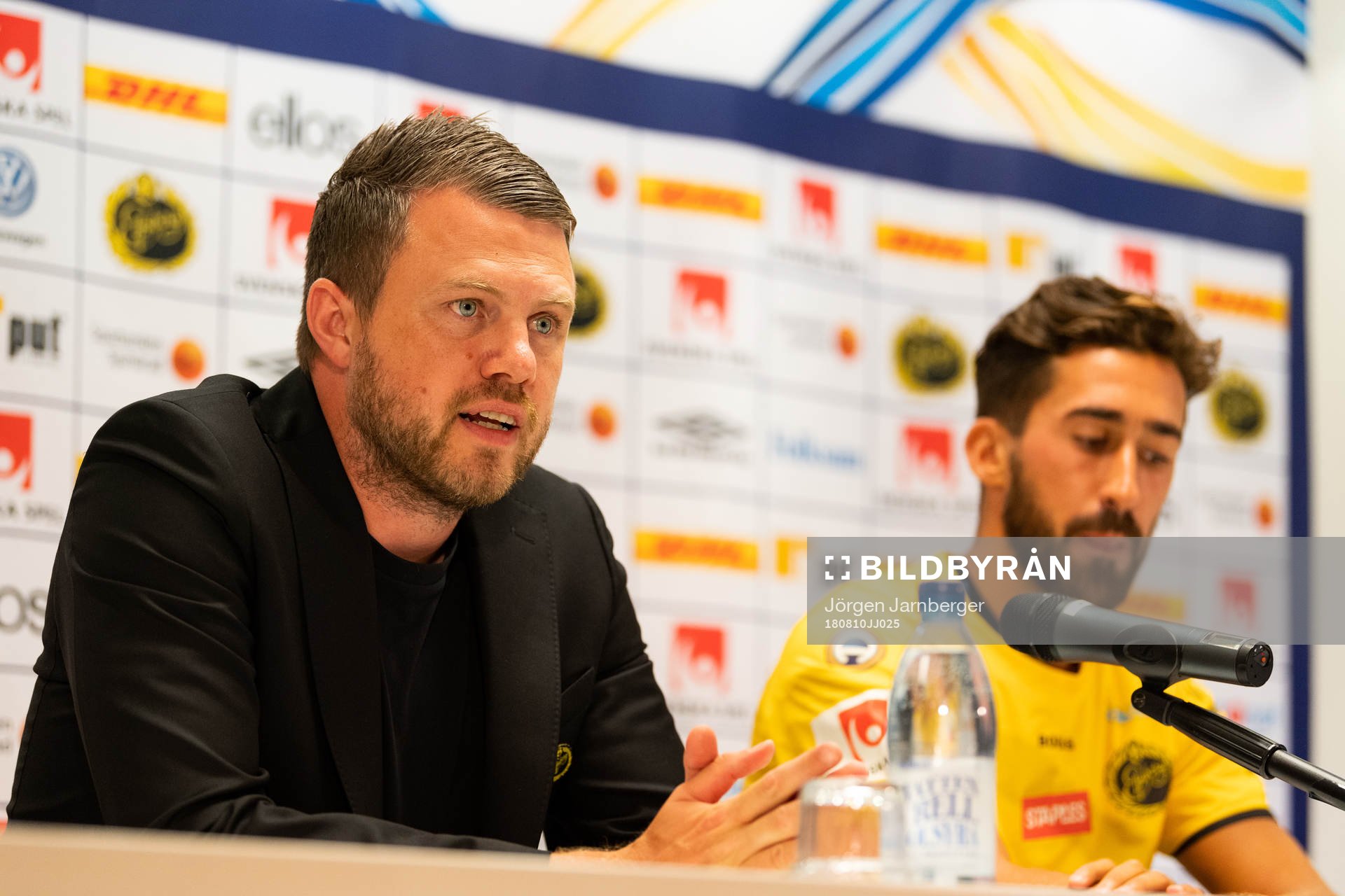 Elfsborgs manager Jimmy Thelin och nyförvärvet Frederik Holst under IF Elfsborgs presskonferensen  den 10 augusti 2018 i Borås.