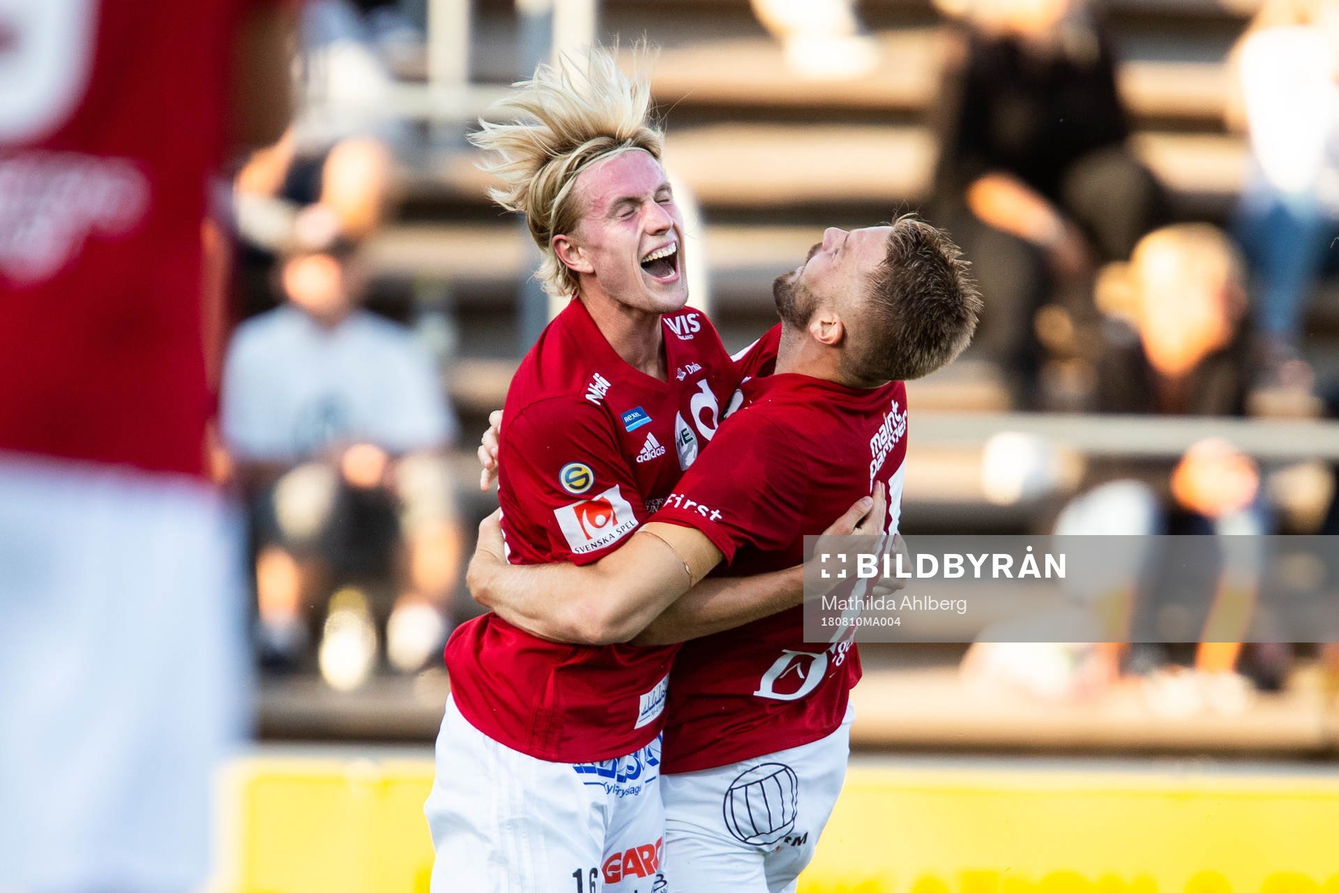 Degerfors Viktor Götesson och Erik Björndahl jublar