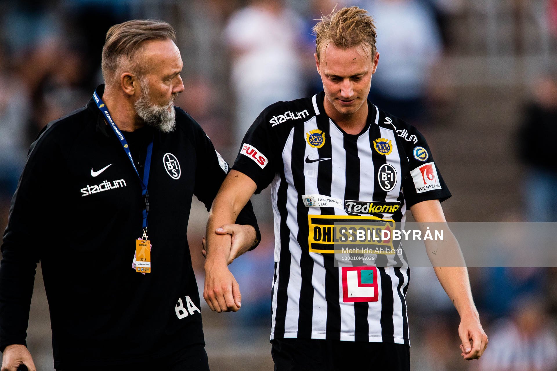 Landskronas Måns Ekvall hjälps av plan