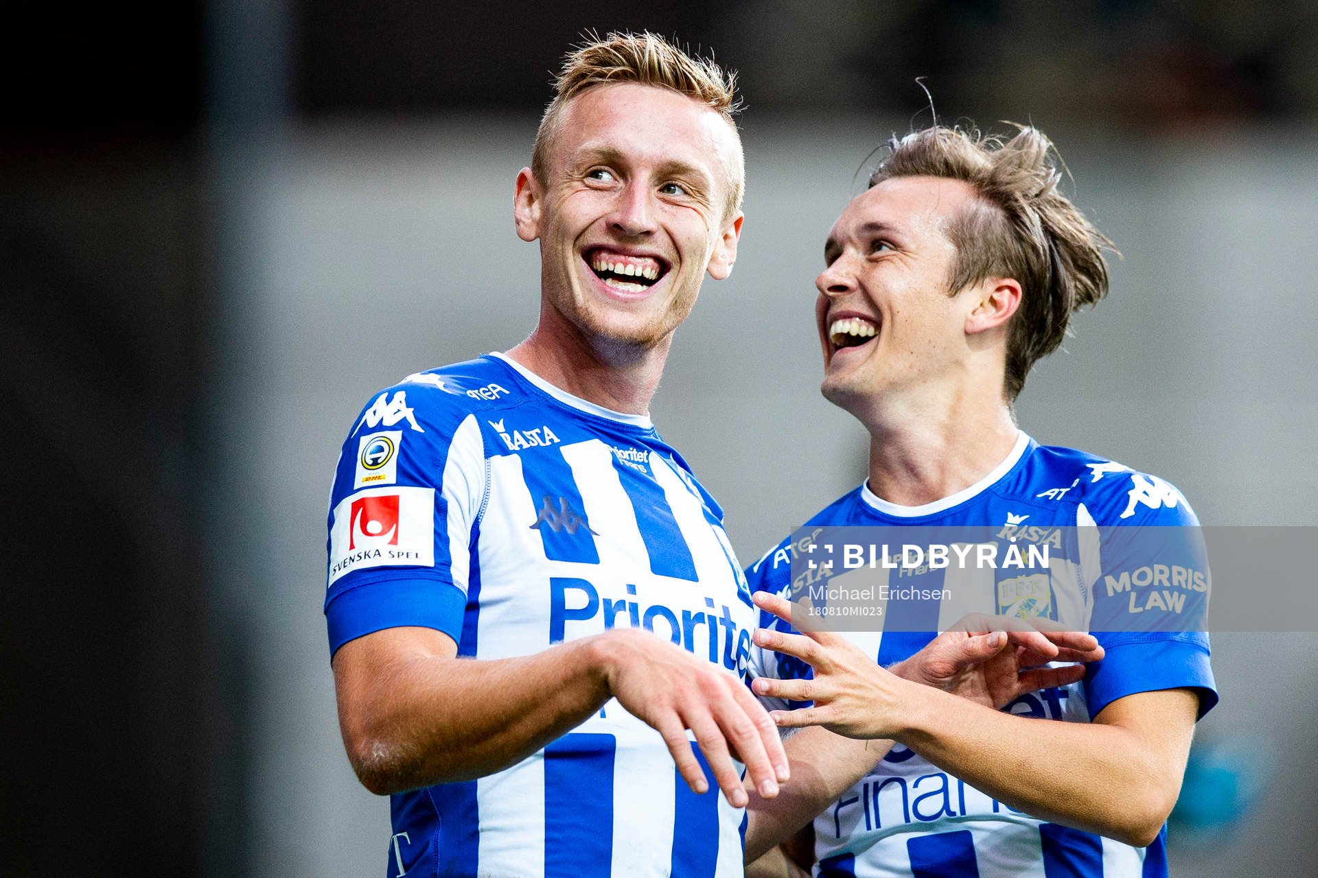 IFK Göteborgs Sebastian Ohlsson jublar med Patrik Karlsson