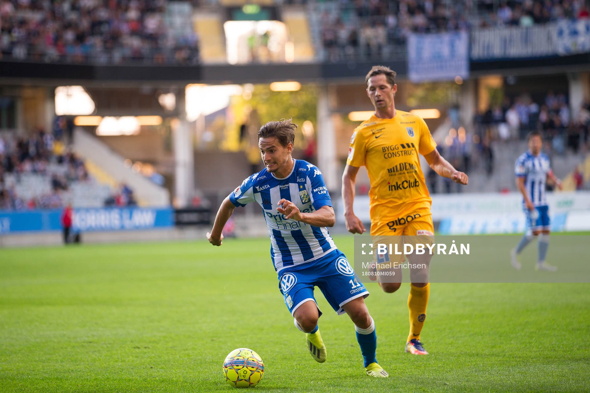 IFK Göteborgs Amin Affane före Sirius Philip Haglund