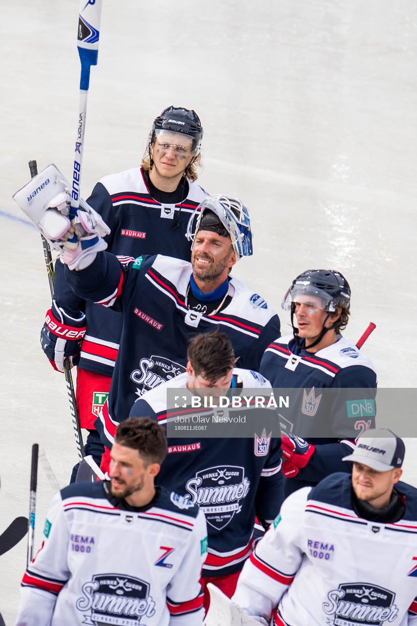 Goaltender Henrik Lundqvist of Team Henke
