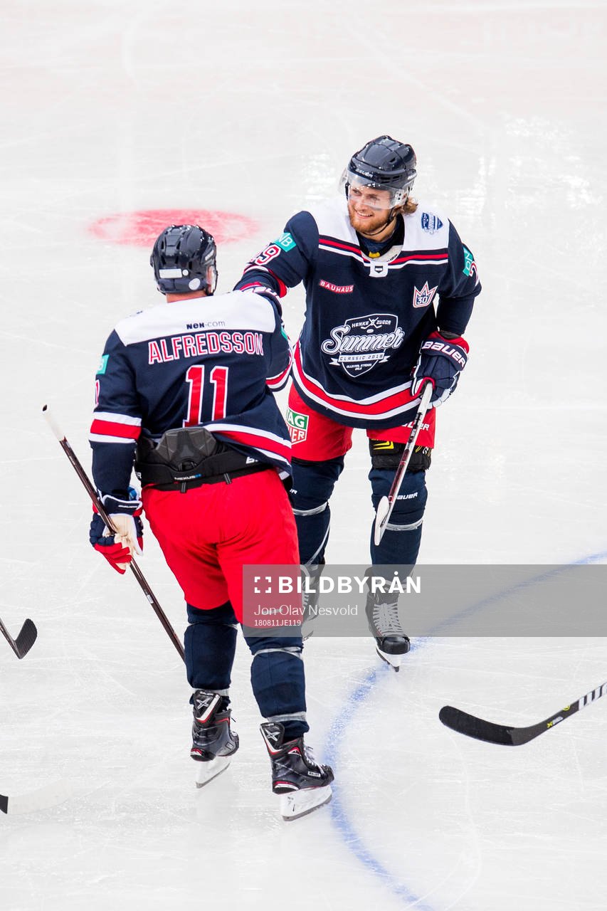Daniel Alfredsson and William Nylander of Team Henke