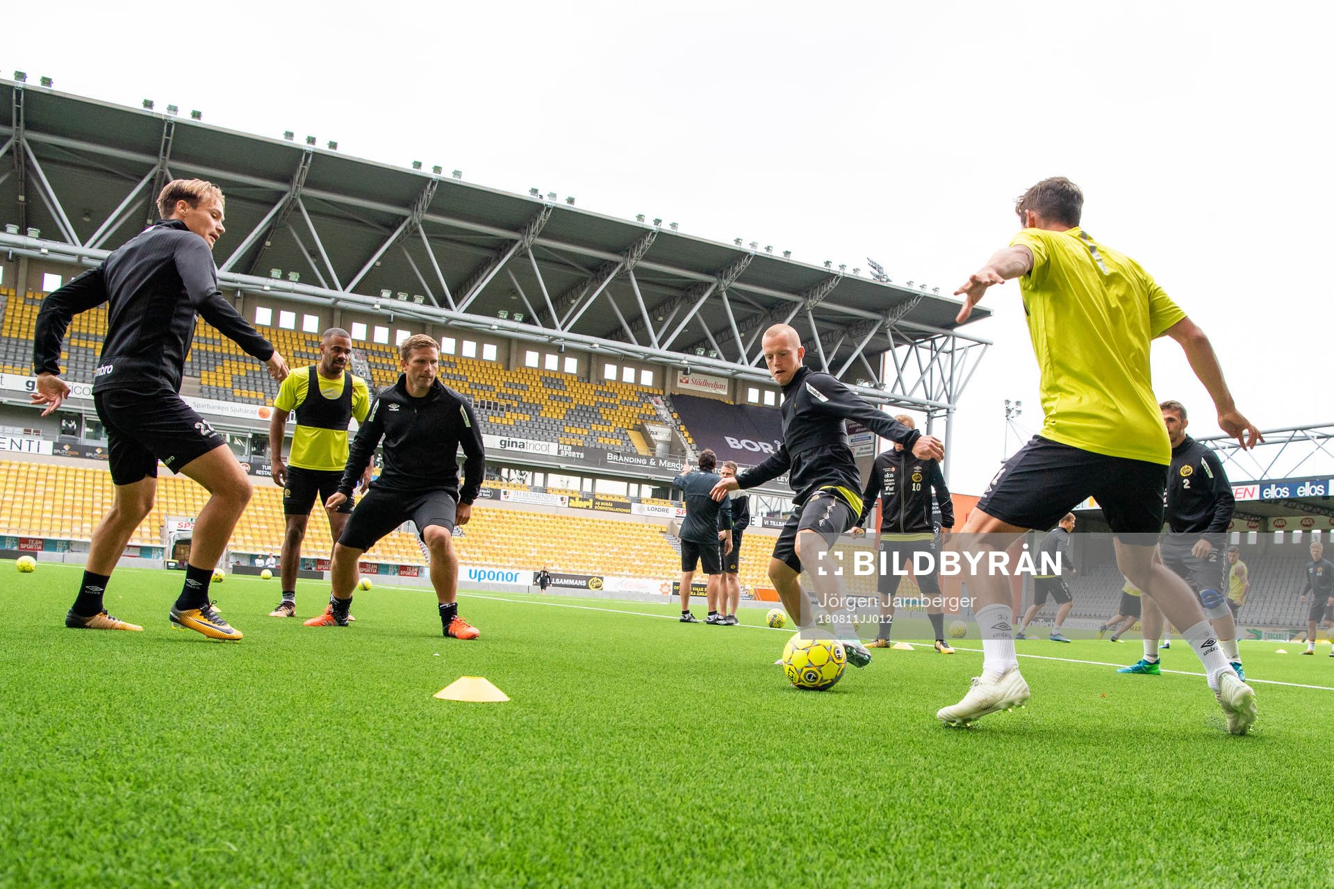 Bollövning där individuell tränare Anders Svensson