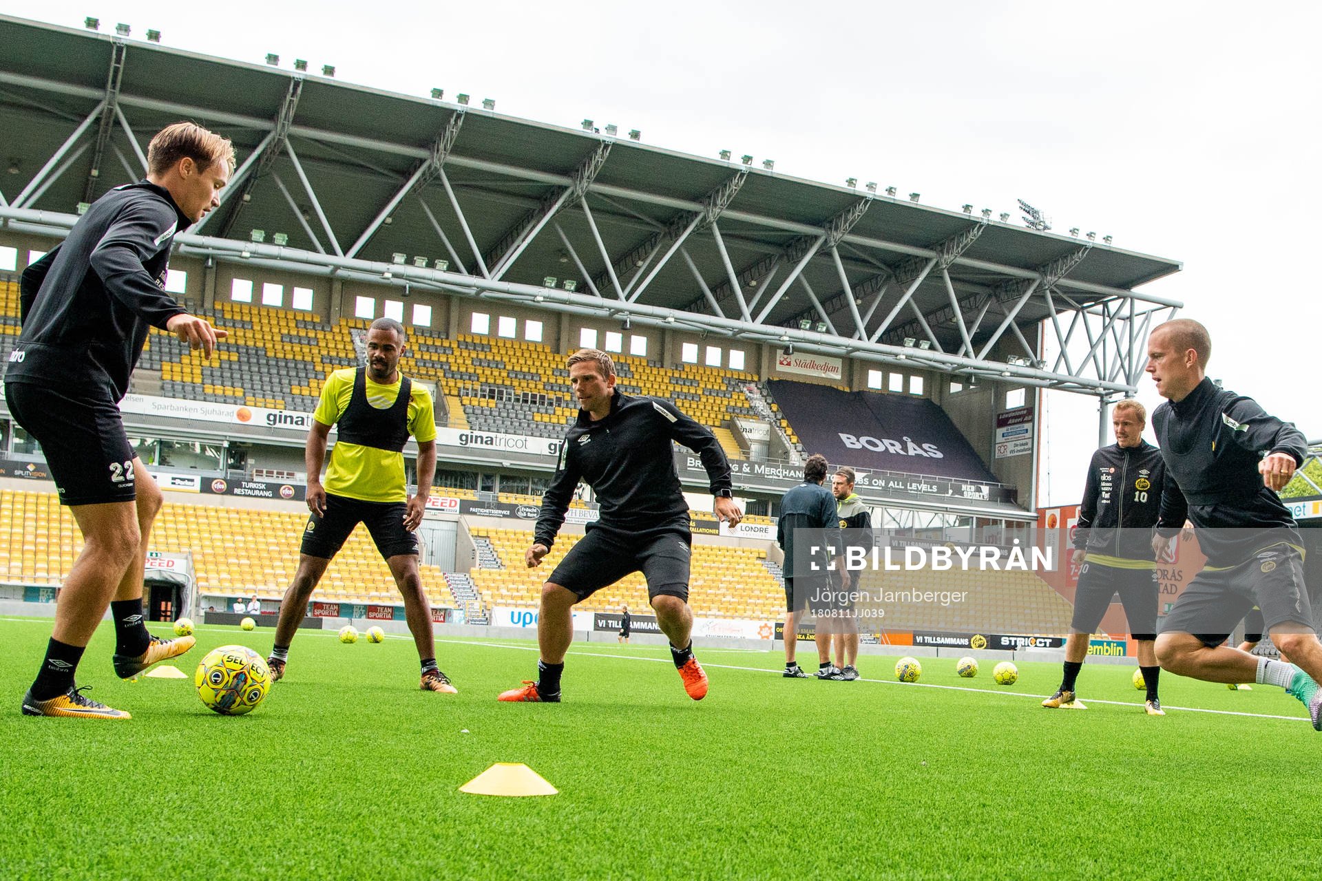 Bollövning där individuell tränare Anders Svensson