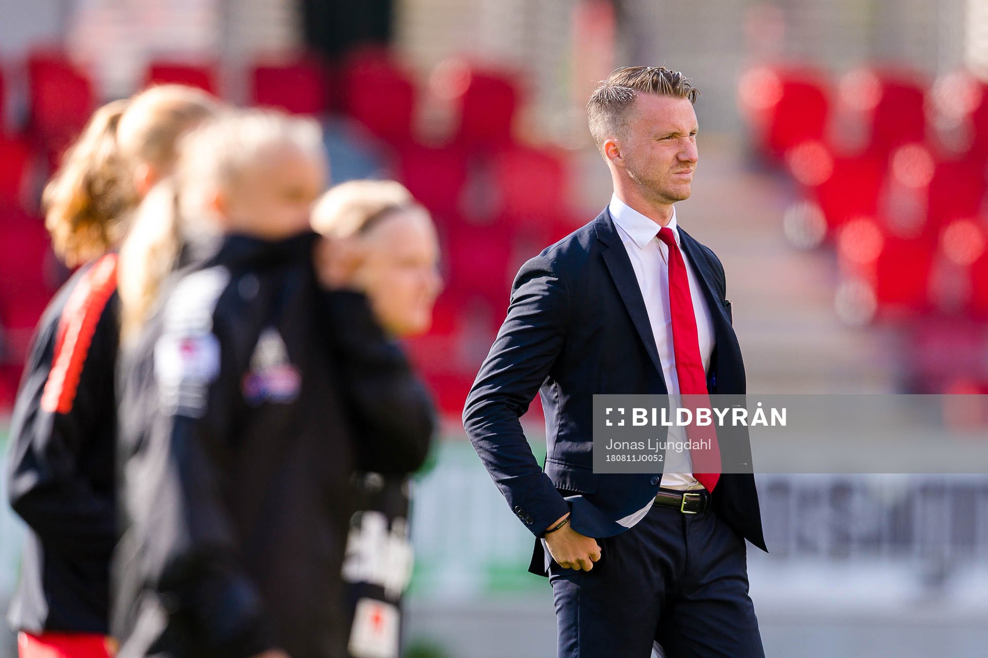 Linköpings tränare Olof Unogård deppar