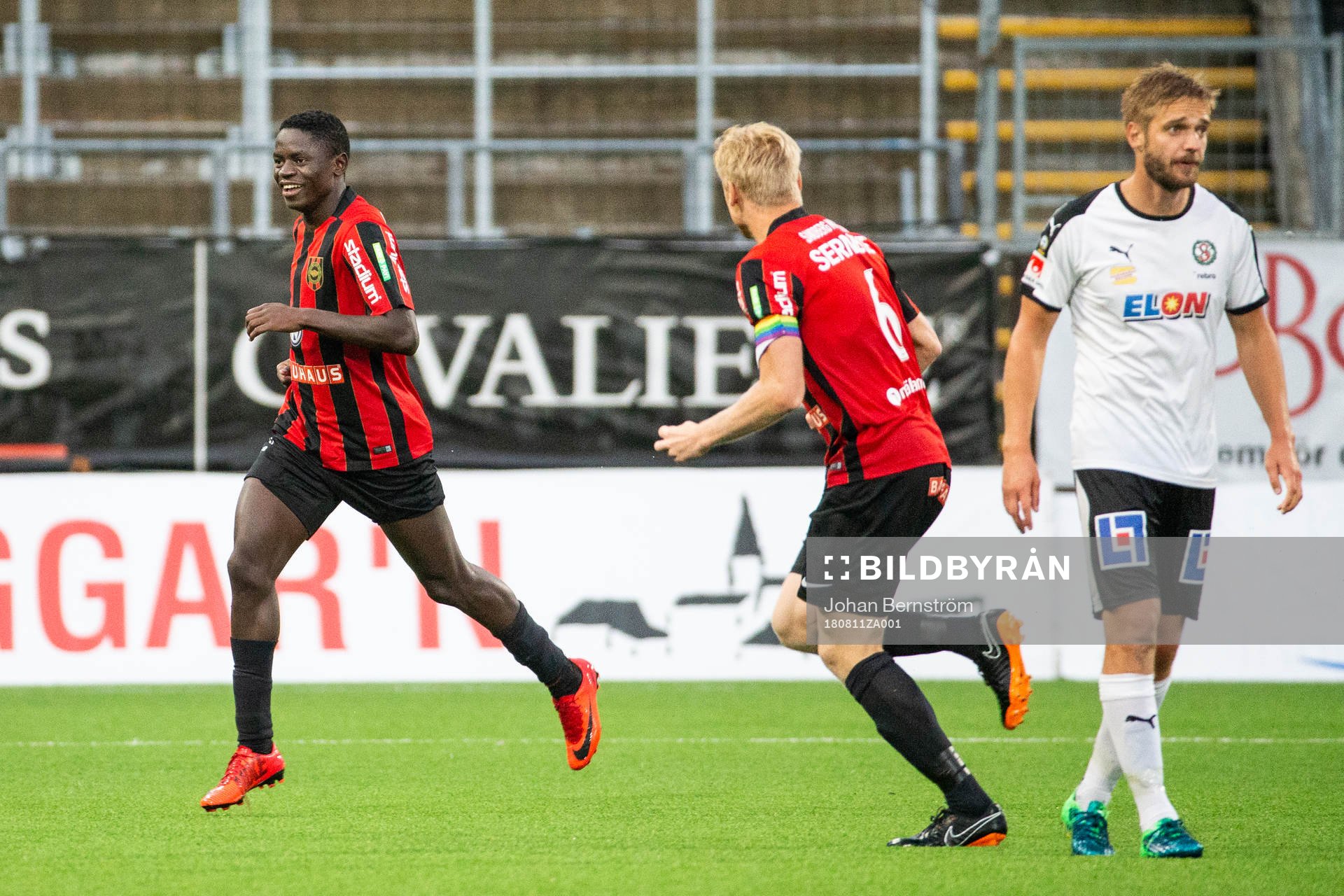 Brommapojkarnas Eric Johana Omondi jublar
