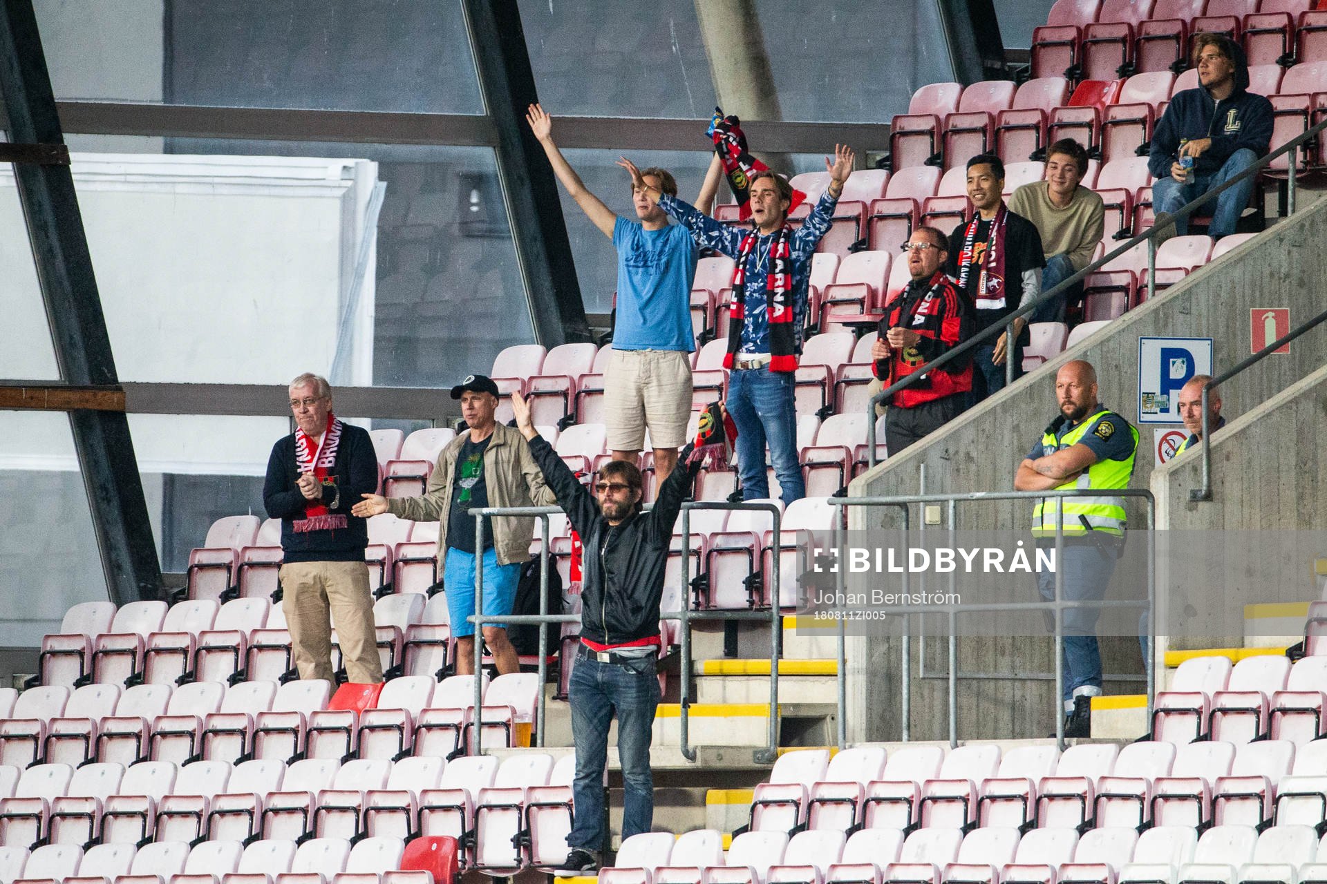 Brommapojkarnas supportrar jublar