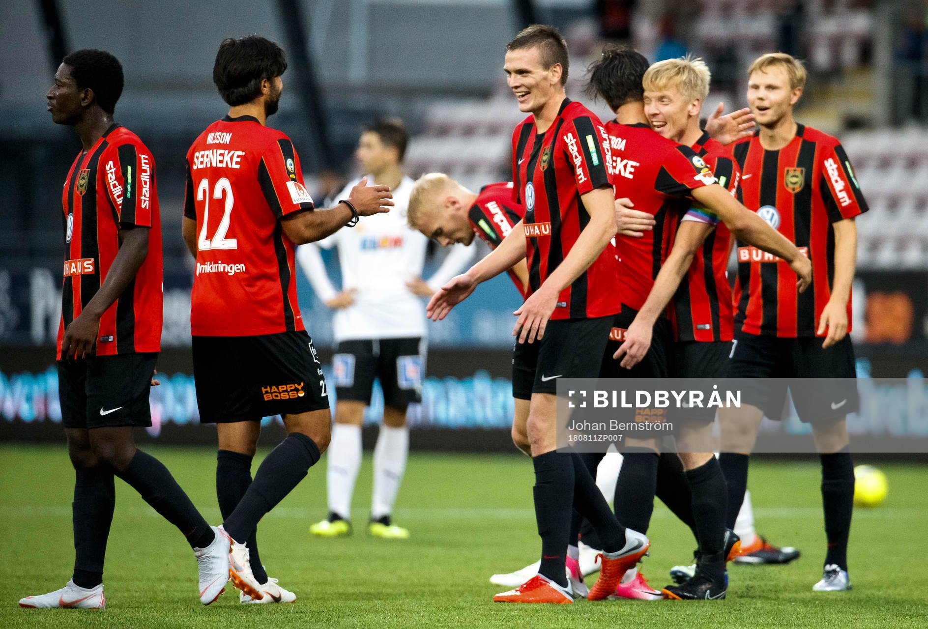 Jubel hos Brommapojkarnas Alexander Nilsson och Markus